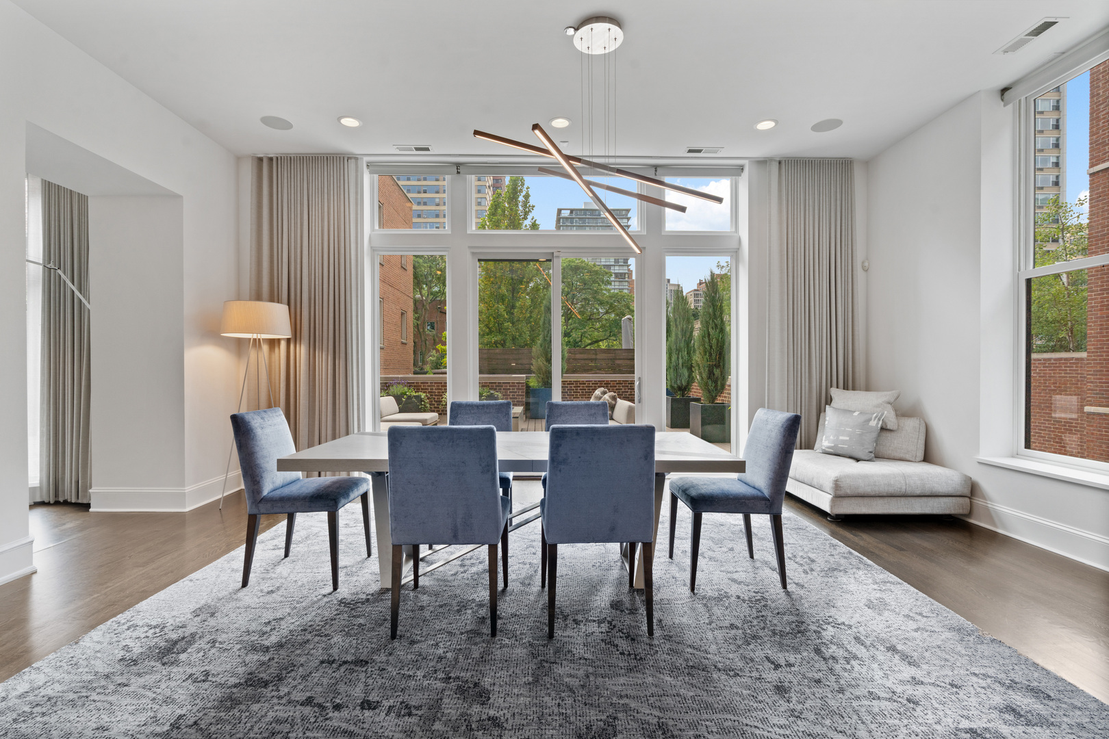 3030 N Lake Shore Drive Unit: 202