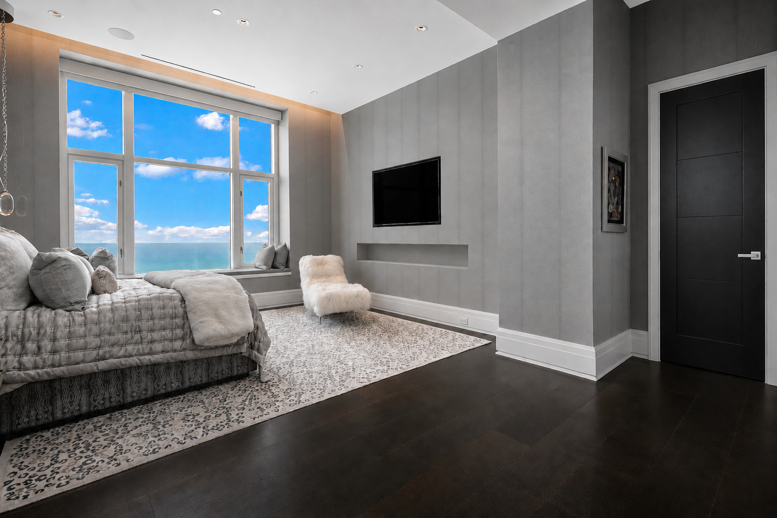 132 E Delaware Place Unit: 6206