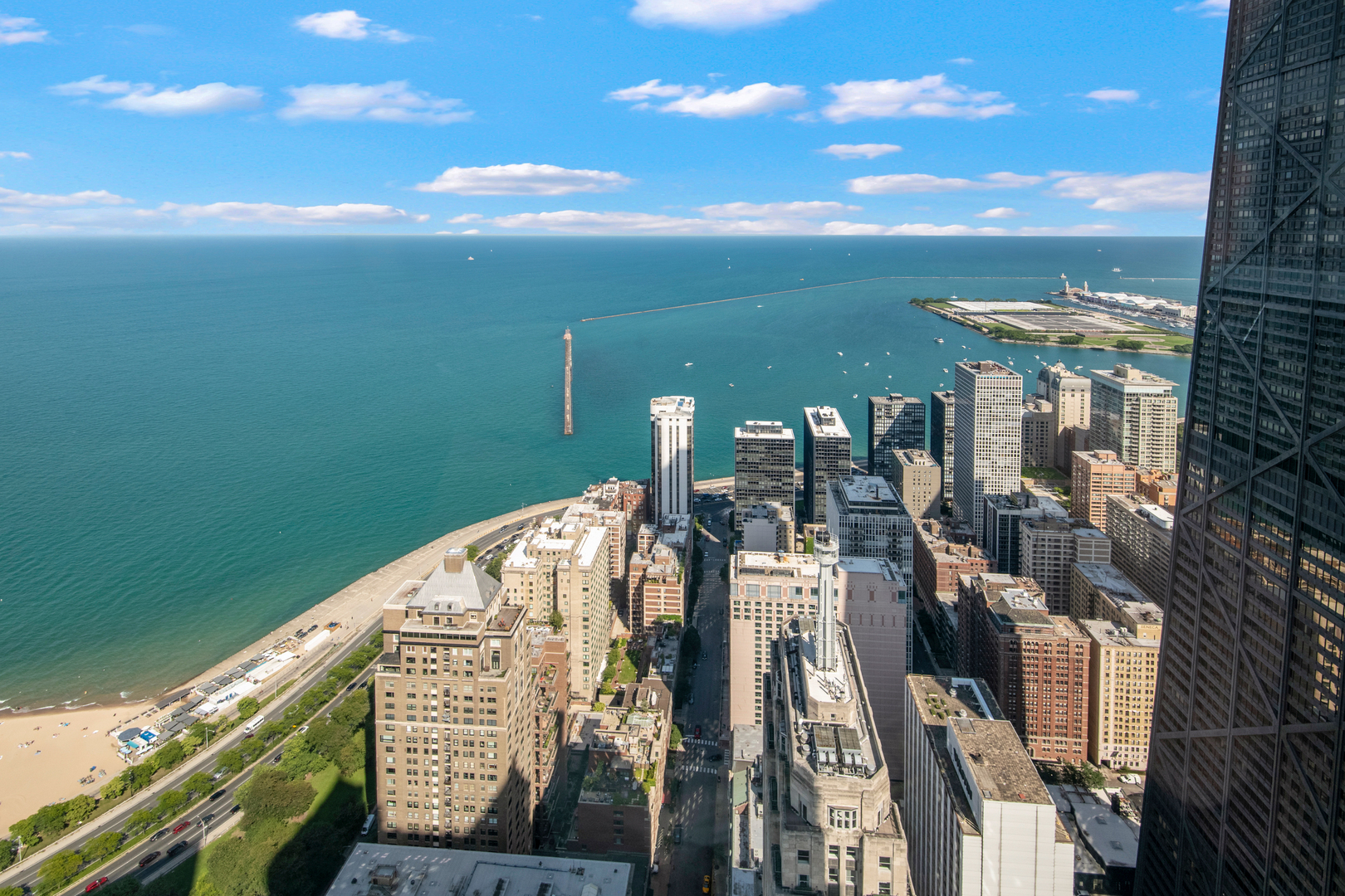 132 E Delaware Place Unit: 6206