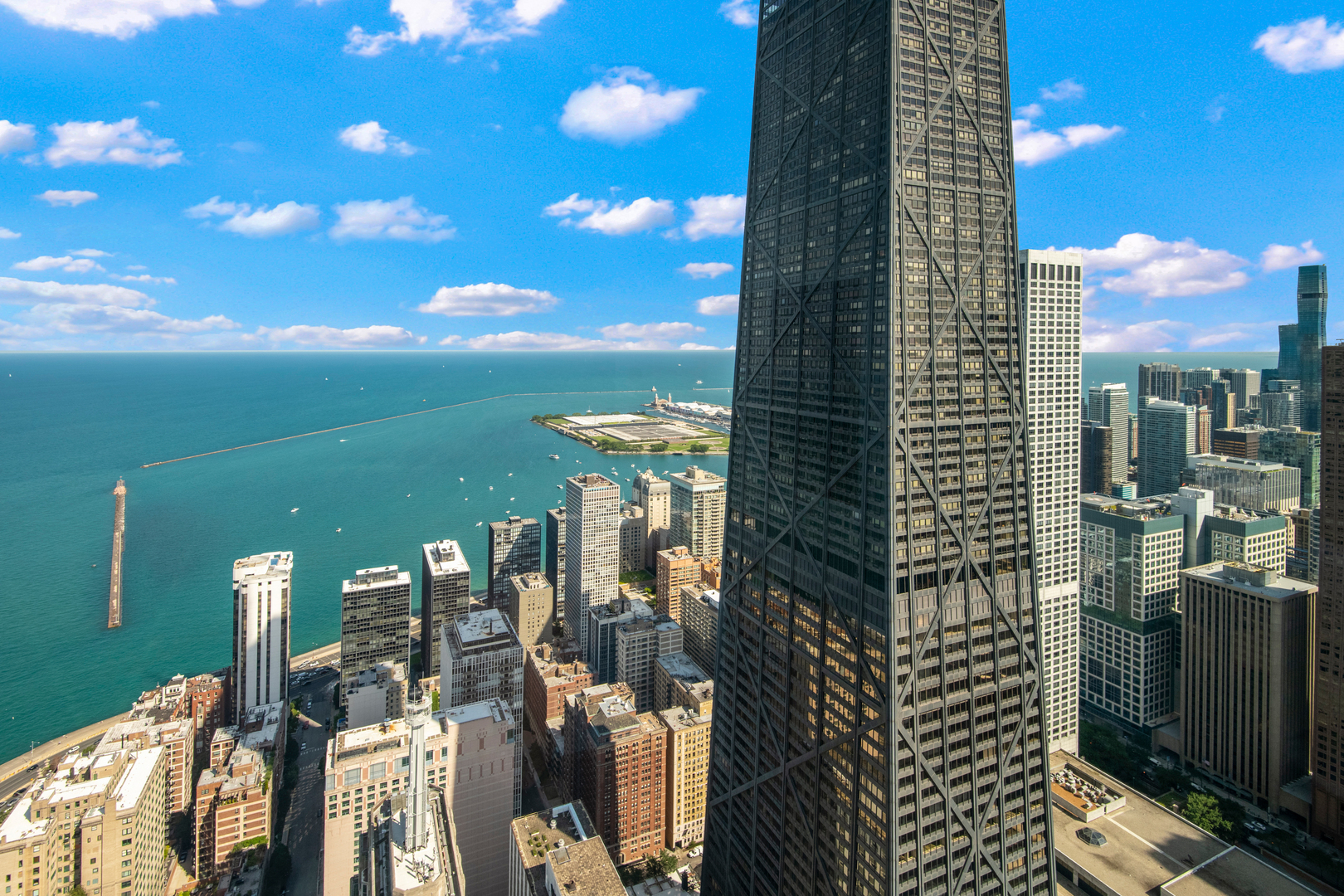 132 E Delaware Place Unit: 6206