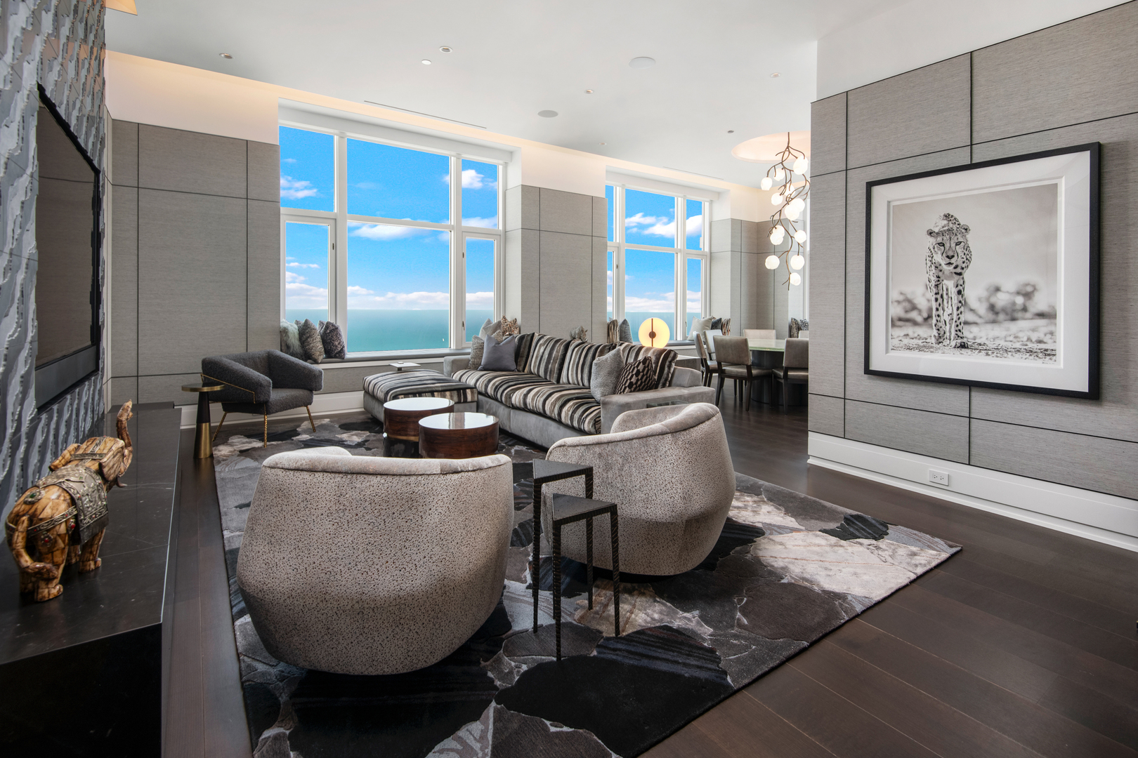 132 E Delaware Place Unit: 6206