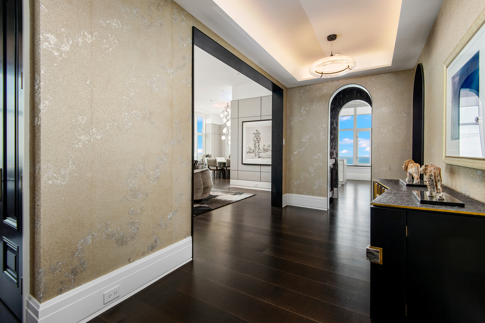 132 E Delaware Place Unit: 6206