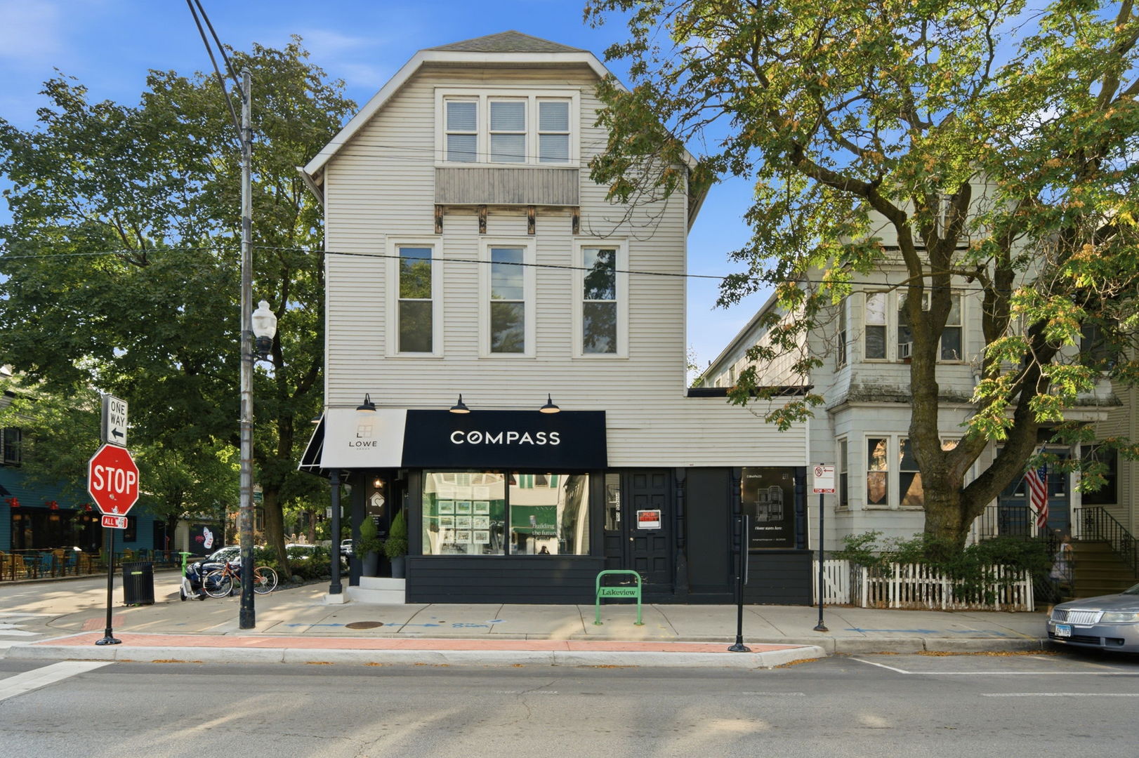 3300 N Southport Avenue Unit: 2