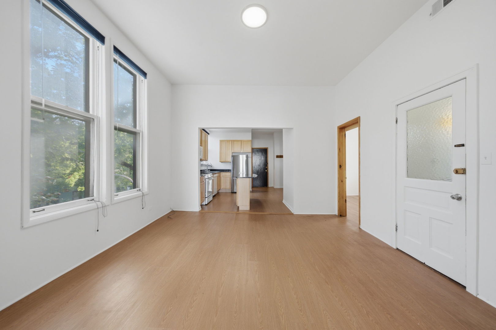 3300 N Southport Avenue Unit: 2