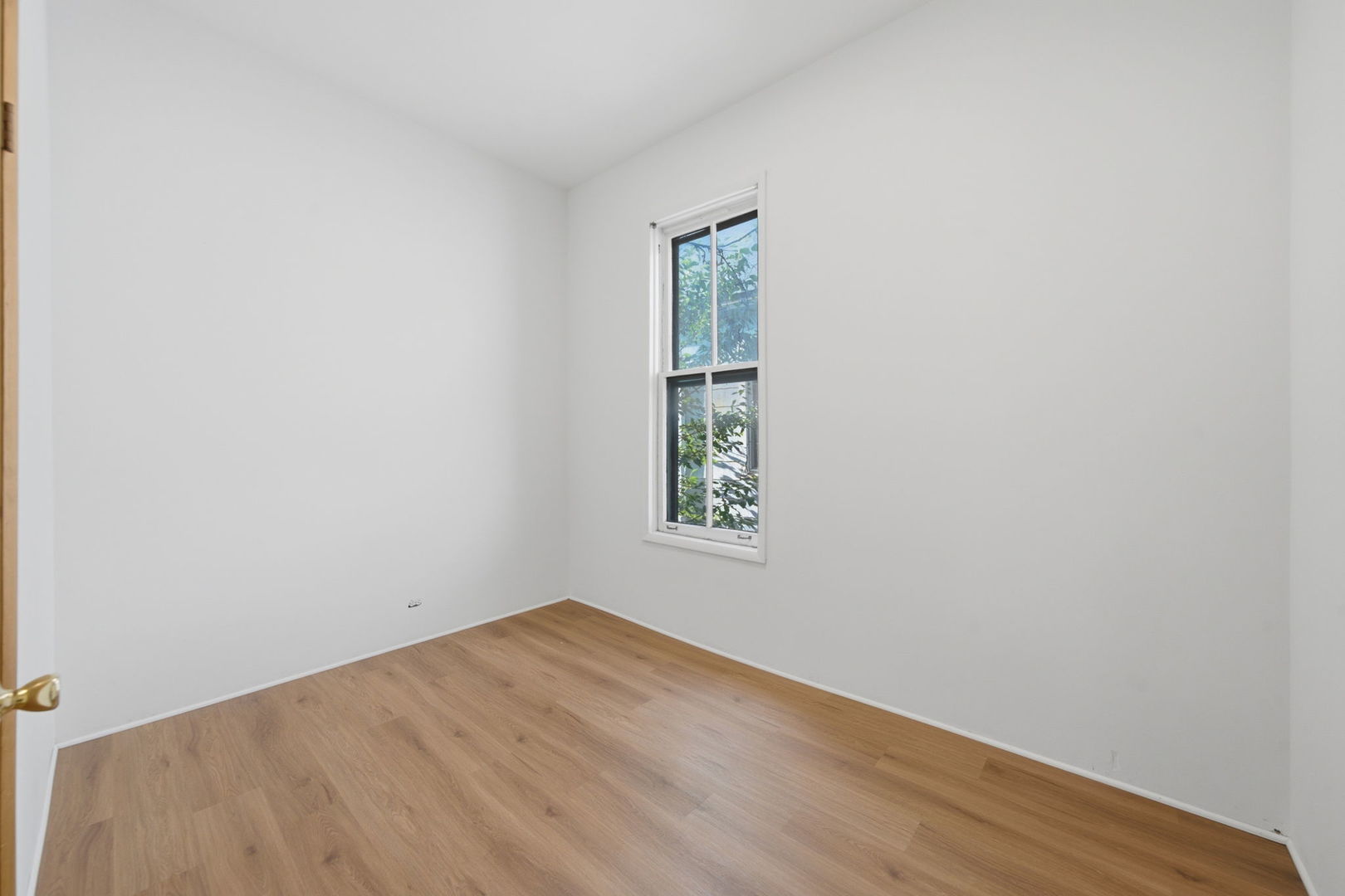 3300 N Southport Avenue Unit: 2