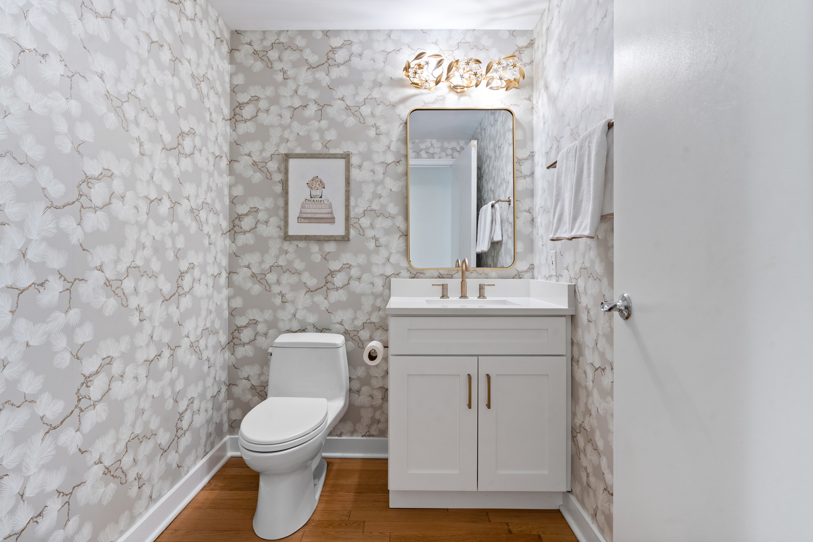 250 E Pearson Street Unit: 1002