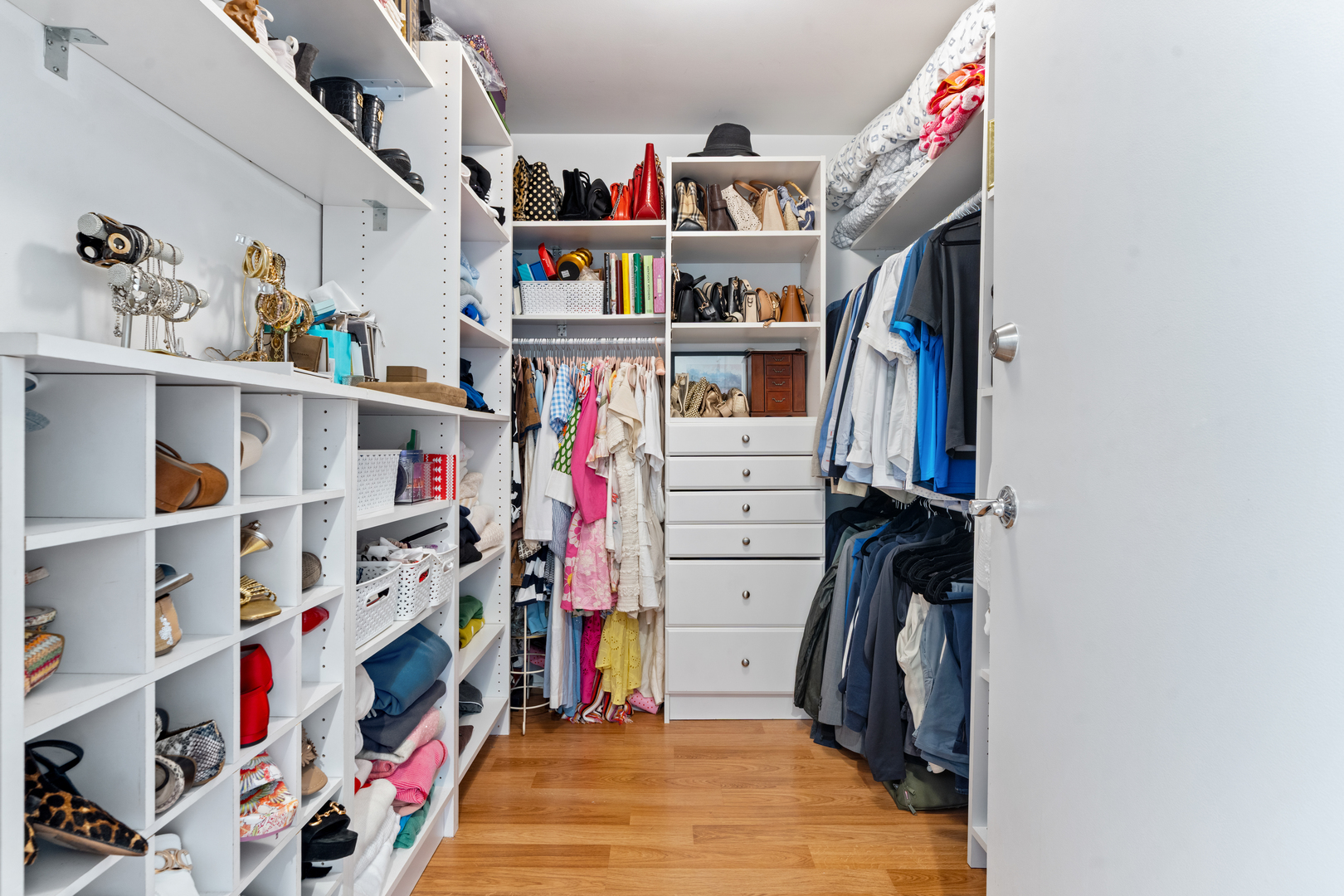 250 E Pearson Street Unit: 1002