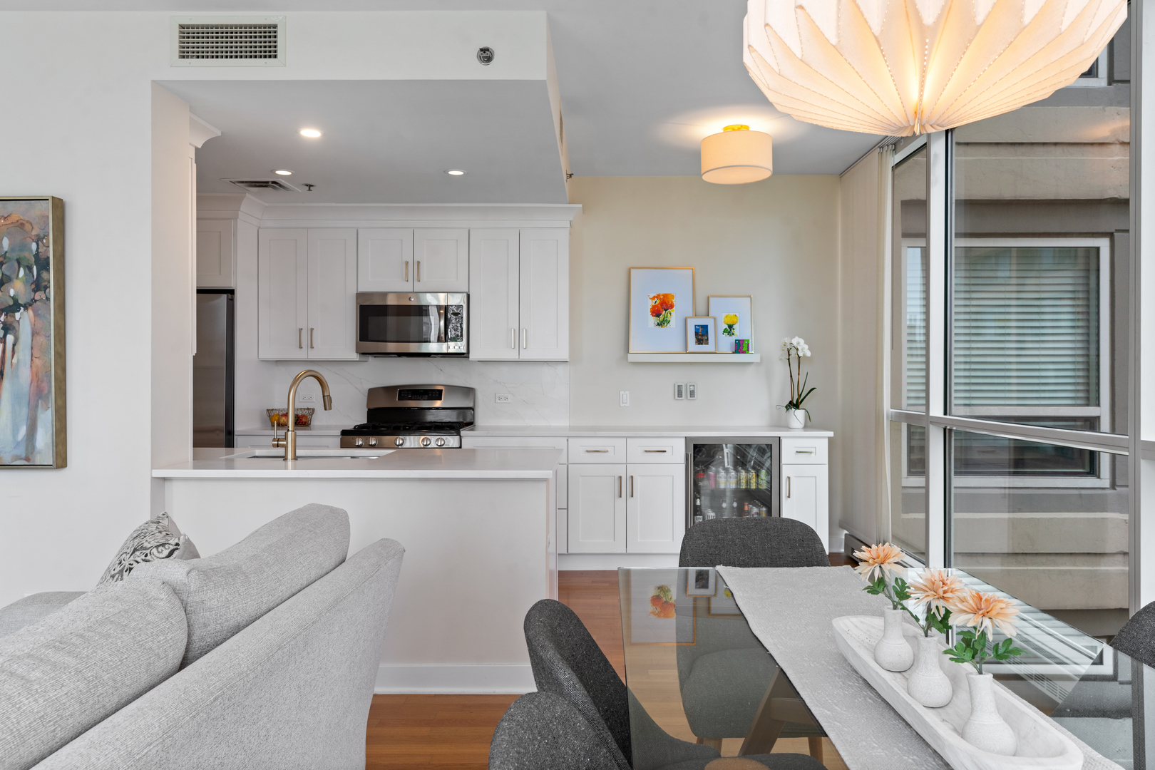 250 E Pearson Street Unit: 1002