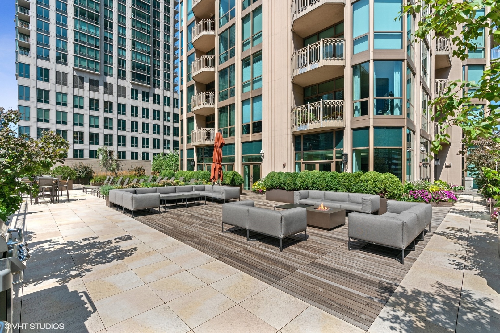 21 E Huron Street Unit: 2803