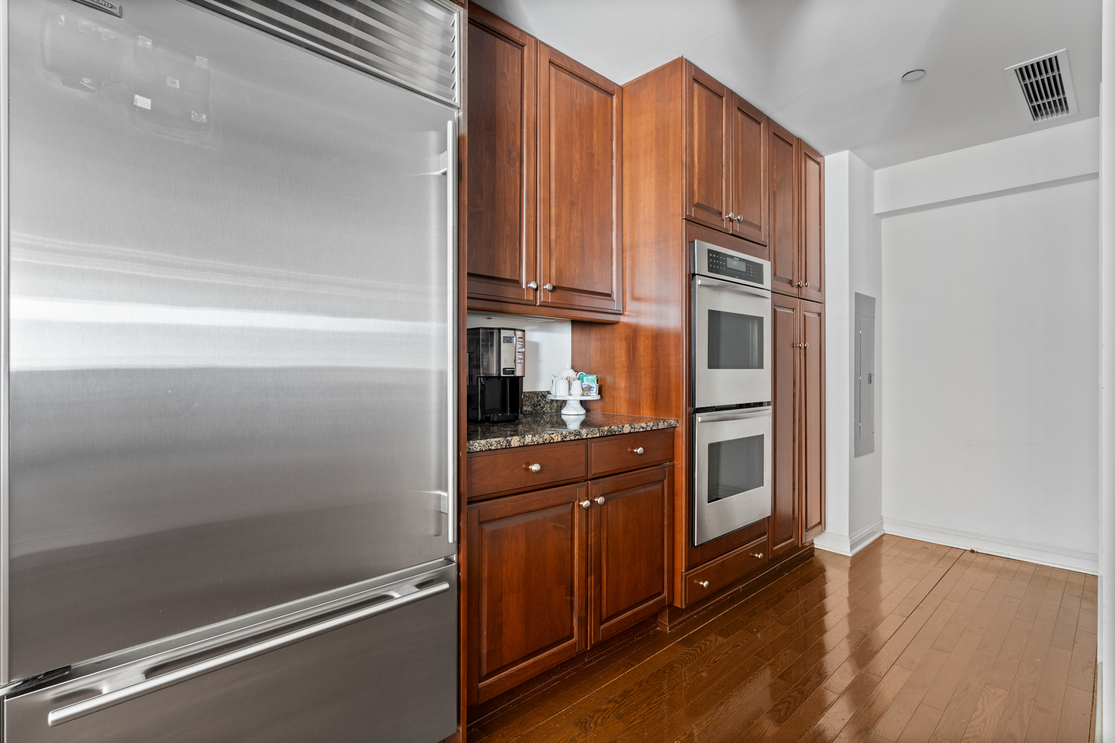 21 E Huron Street Unit: 2803