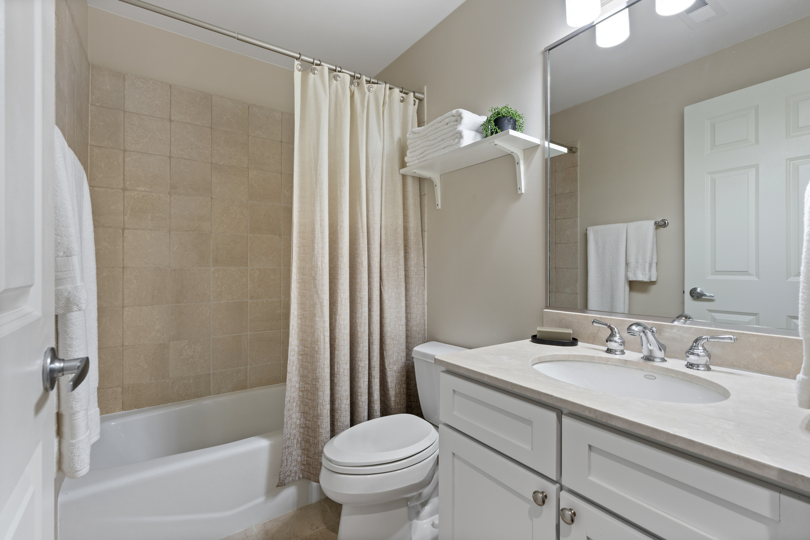 3534 N Fremont Street Unit: 3