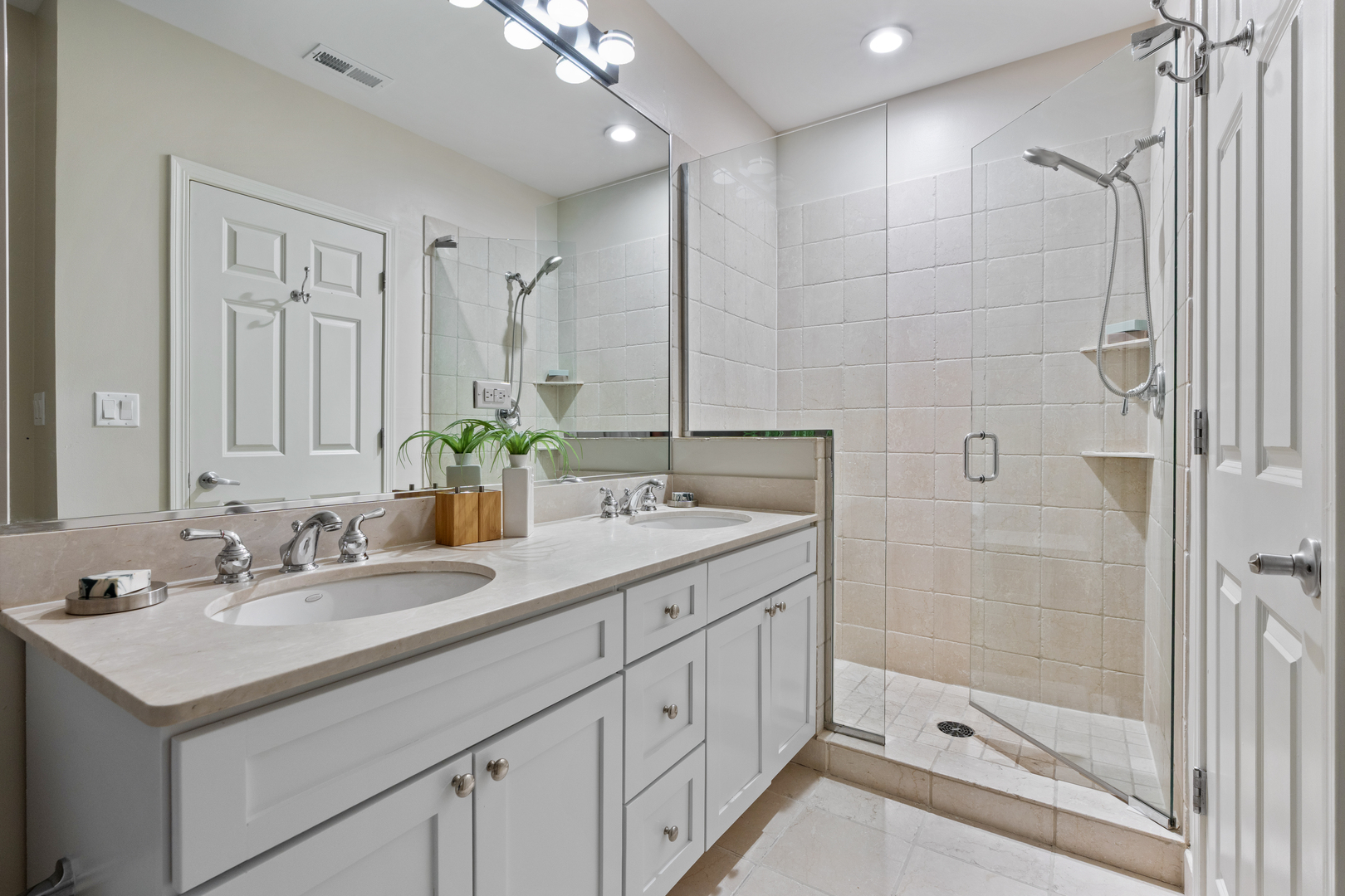 3534 N Fremont Street Unit: 3