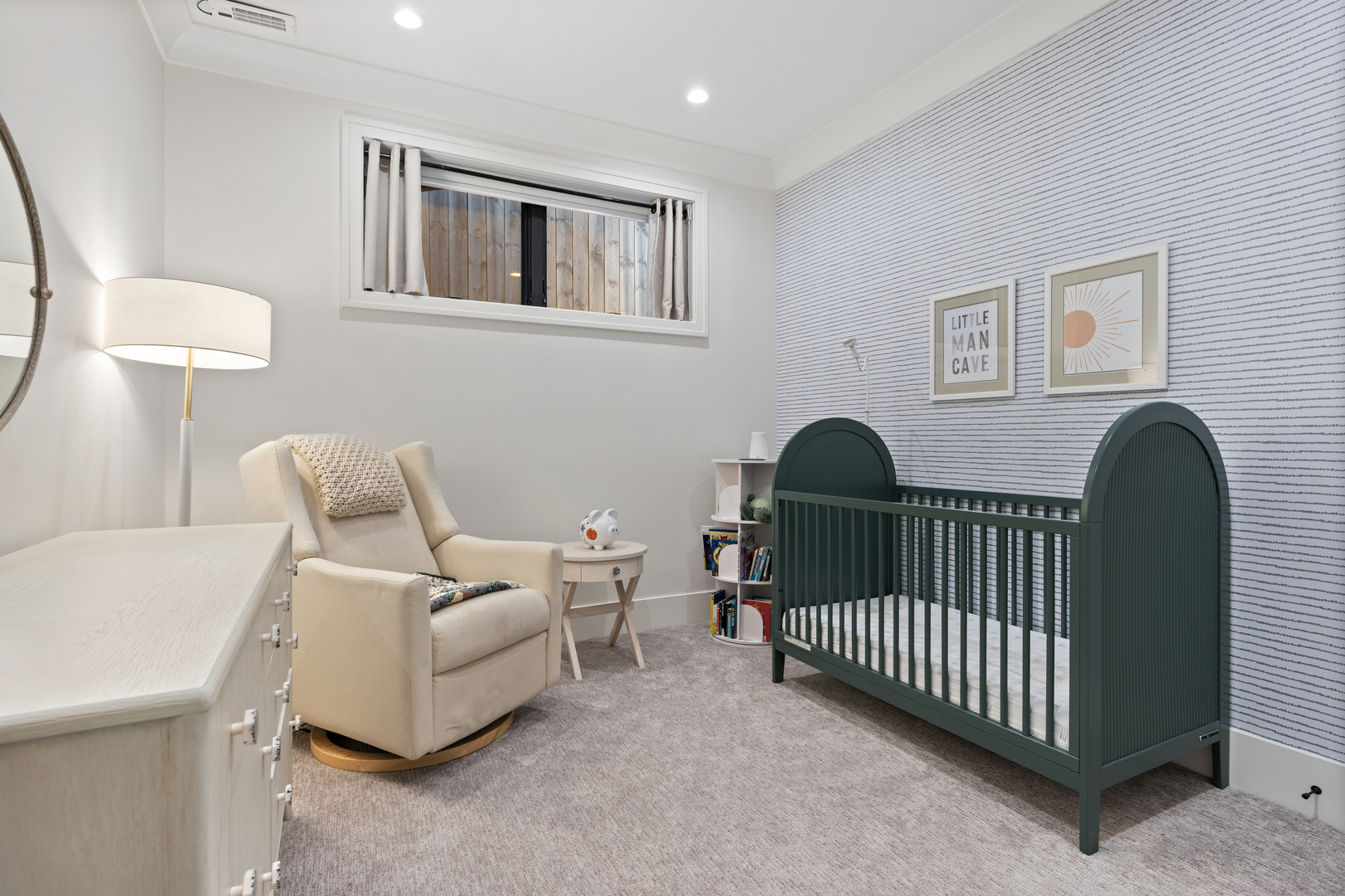 2541 N Wayne Avenue Unit: 1N