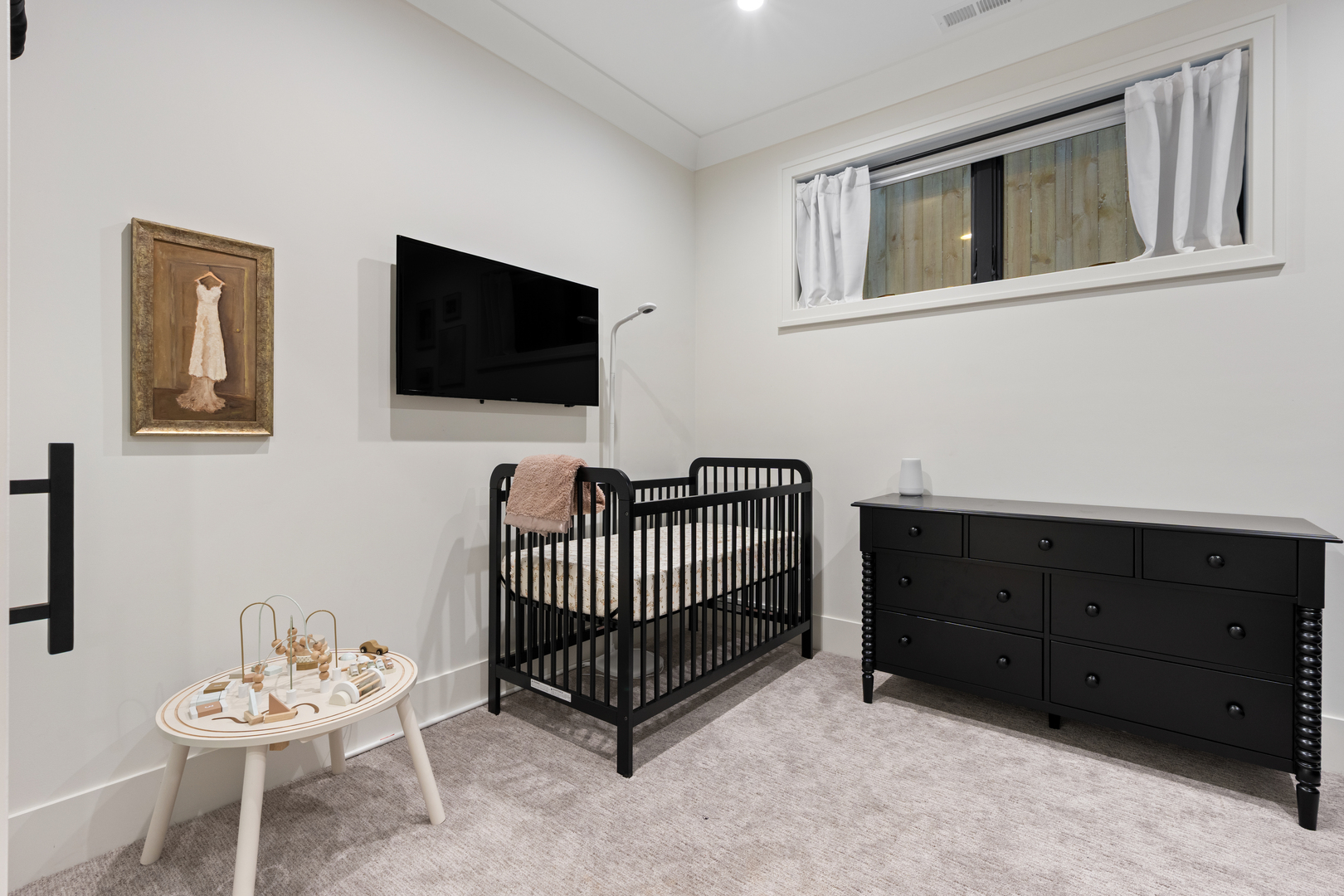 2541 N Wayne Avenue Unit: 1N