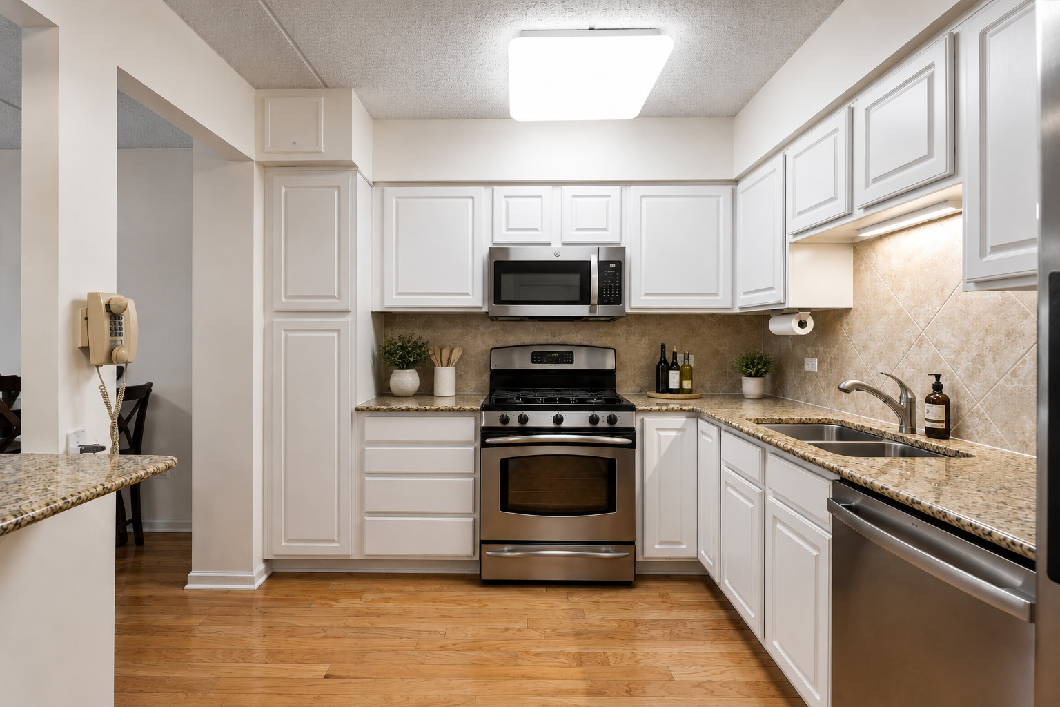 5155 Madison Street Unit: 402