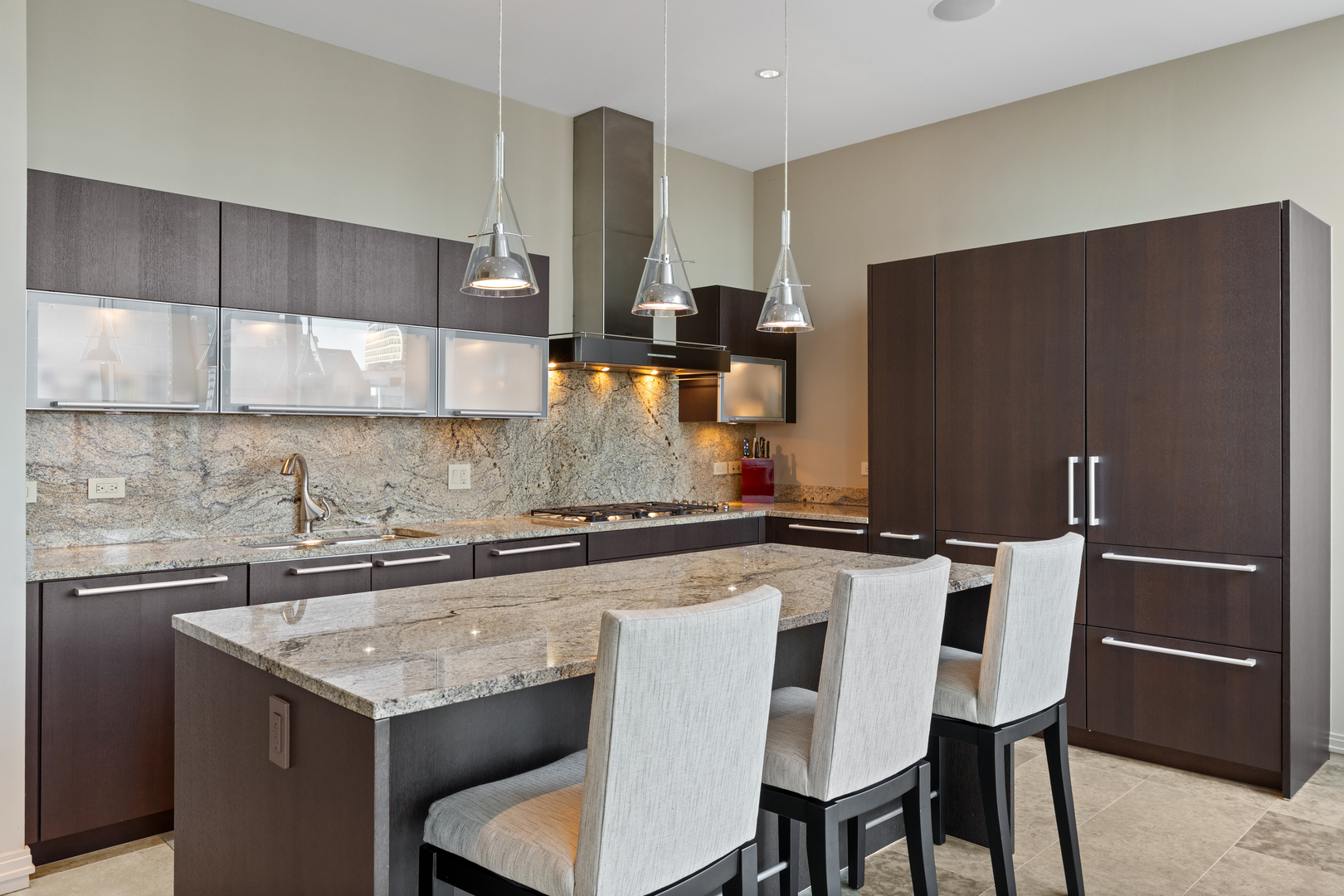30 W Oak Street Unit: 20A