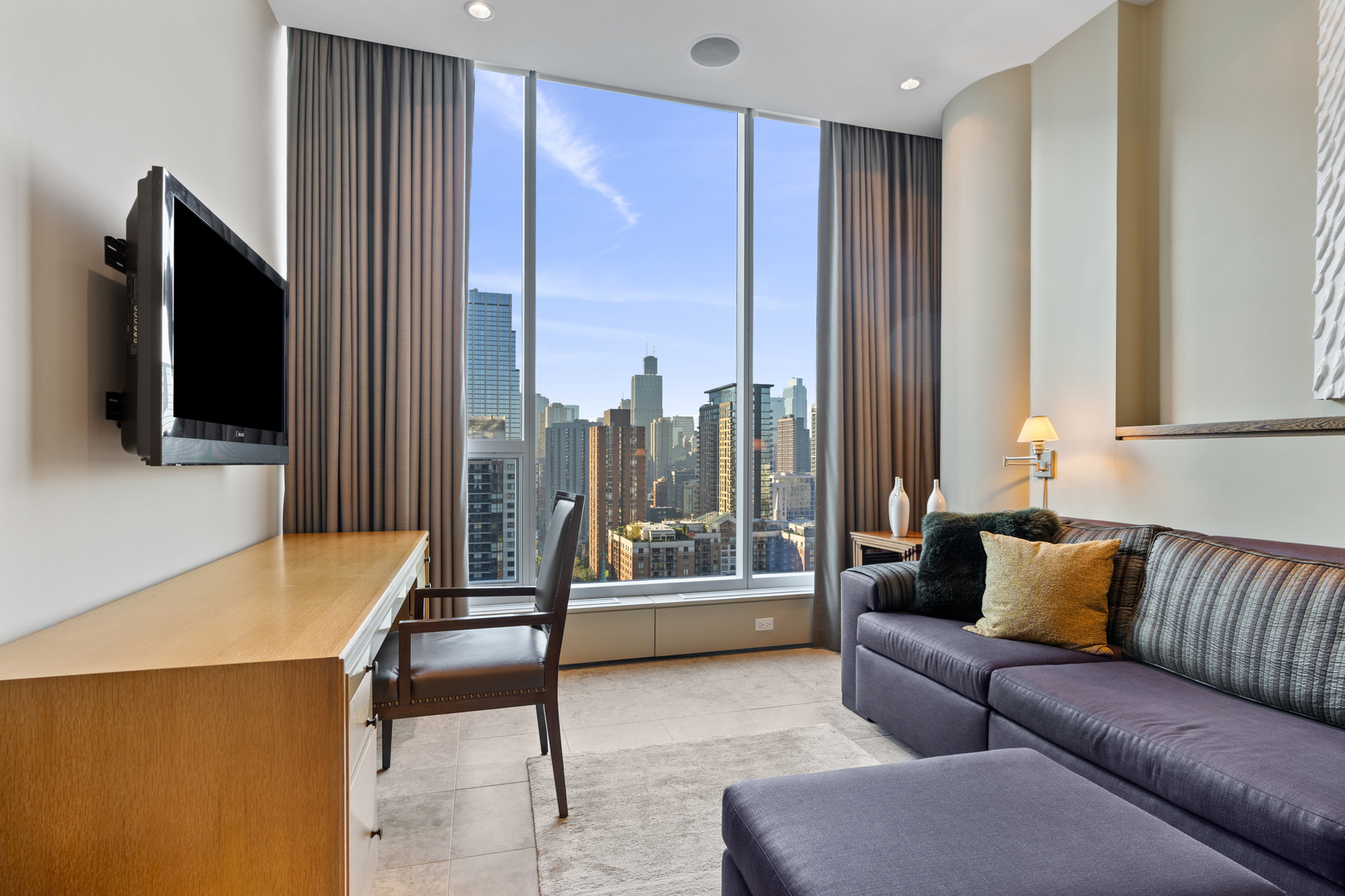 30 W Oak Street Unit: 20A