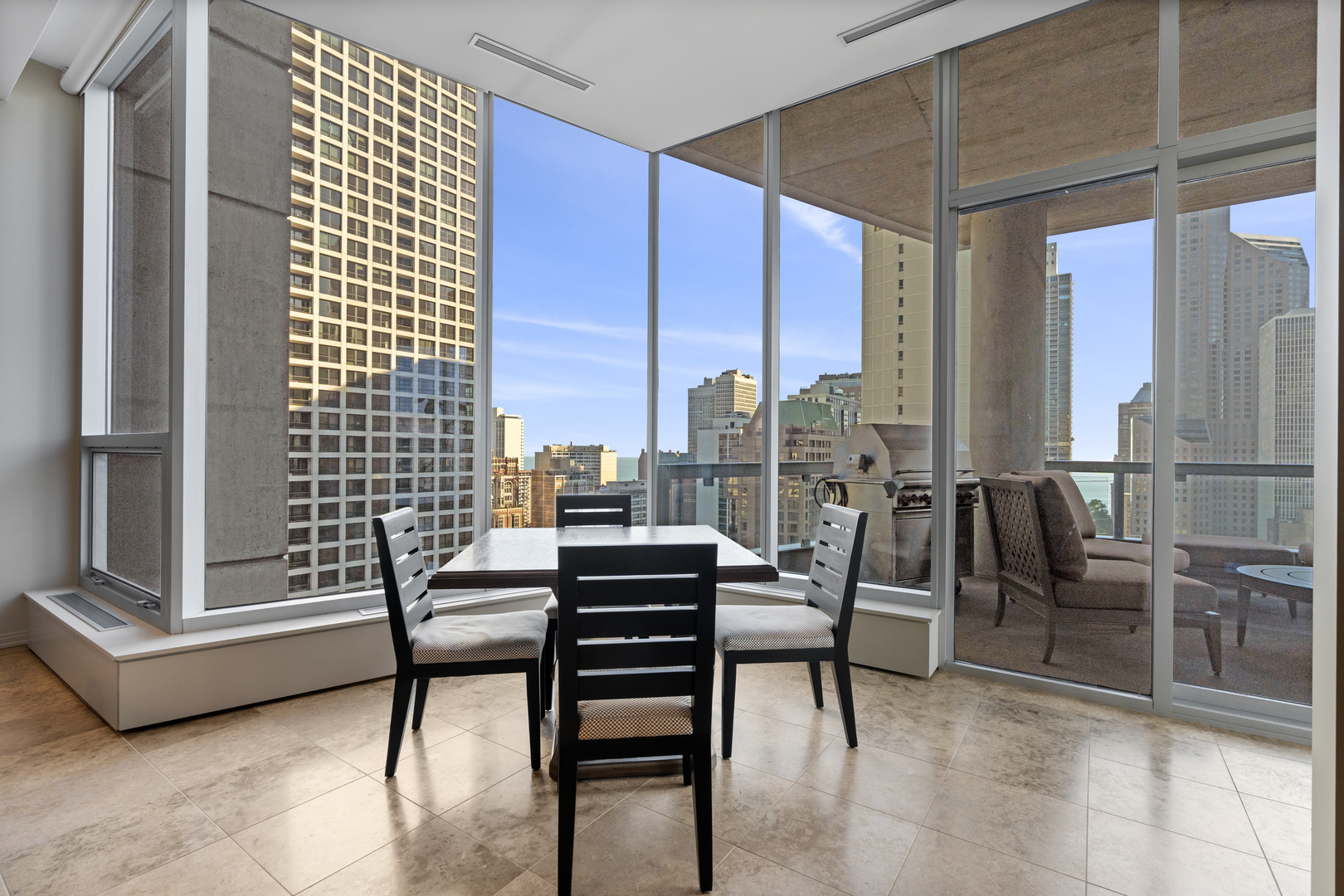 30 W Oak Street Unit: 20A