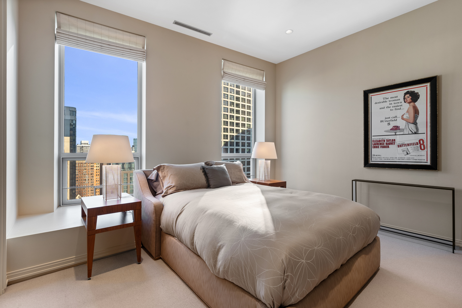 30 W Oak Street Unit: 20A