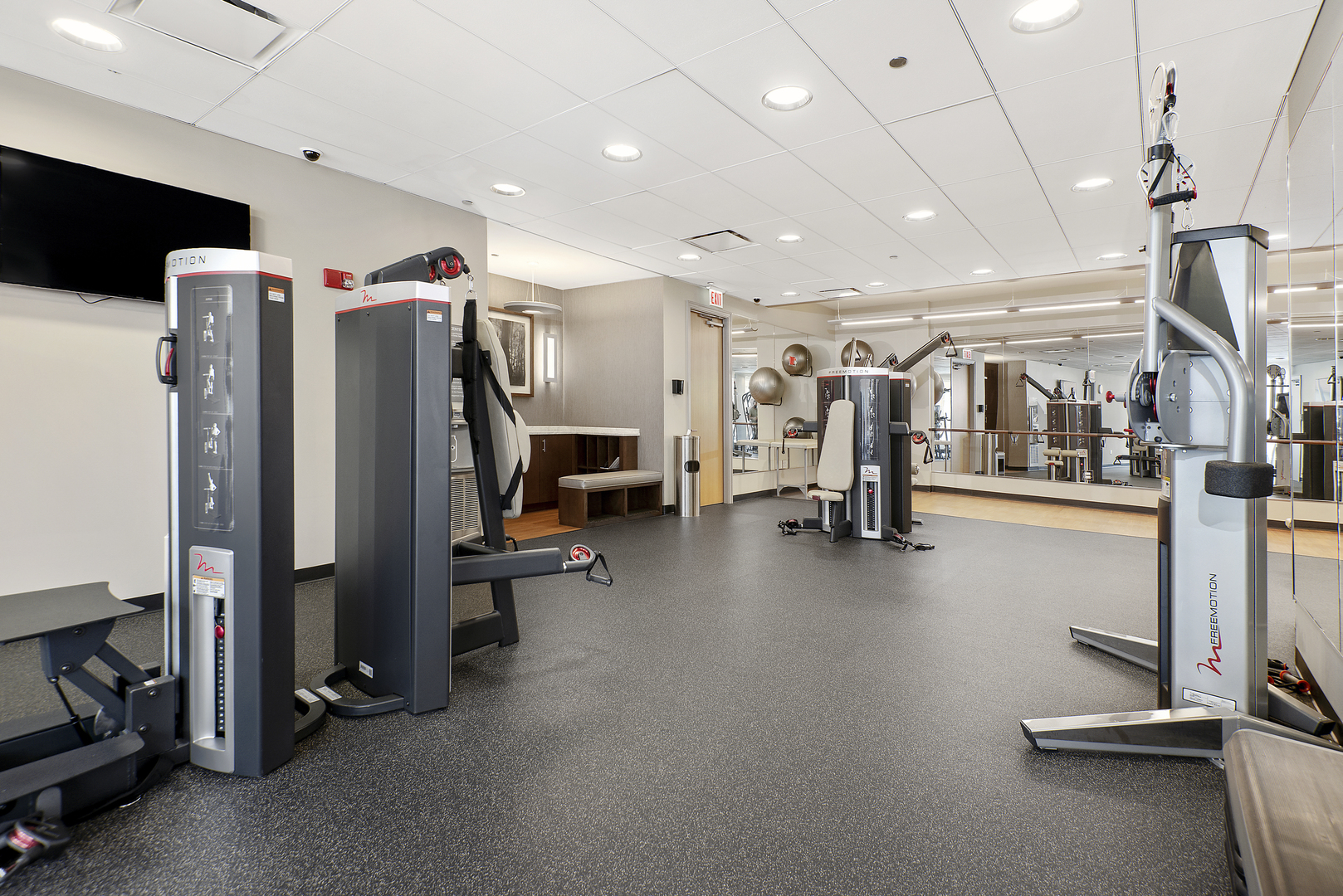 30 W Oak Street Unit: 20A