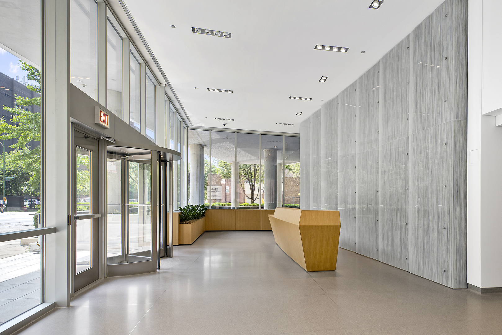 30 W Oak Street Unit: 20A