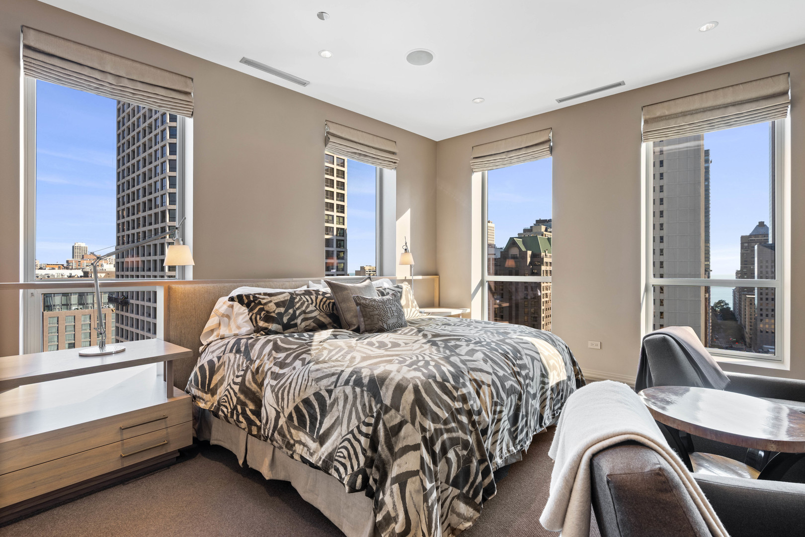 30 W Oak Street Unit: 20A