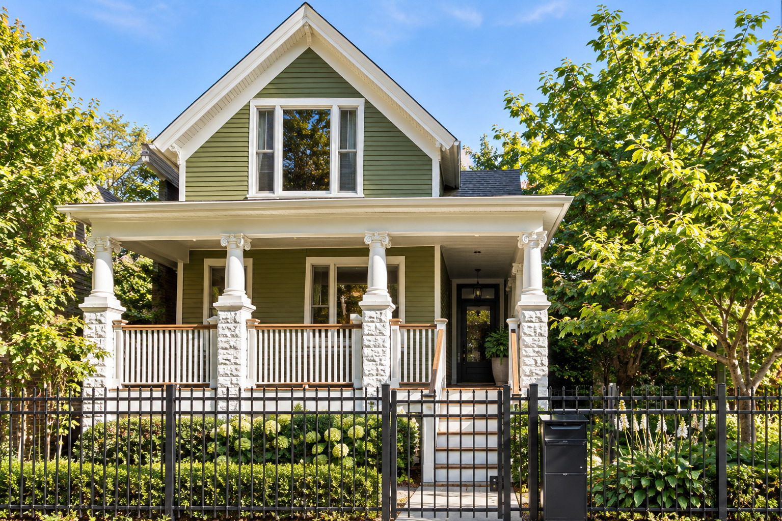 1909 N Humboldt Boulevard