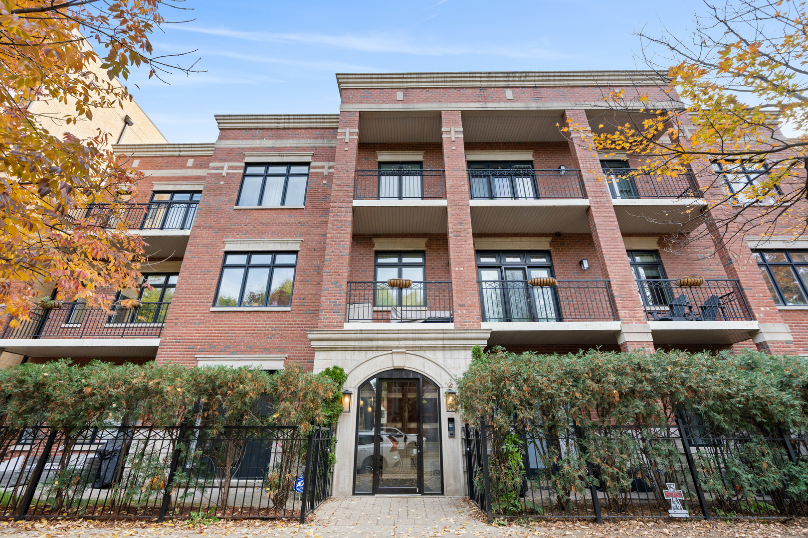4927 N Damen Avenue Unit: 2E
