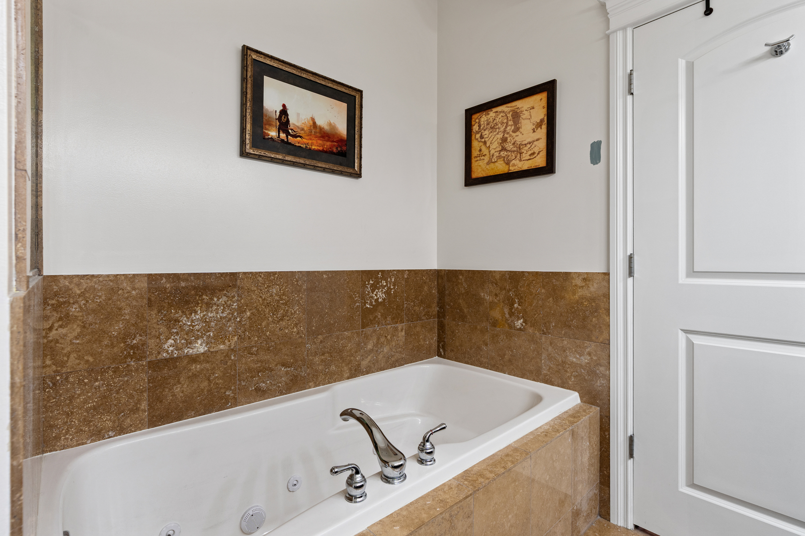 4927 N Damen Avenue Unit: 2E