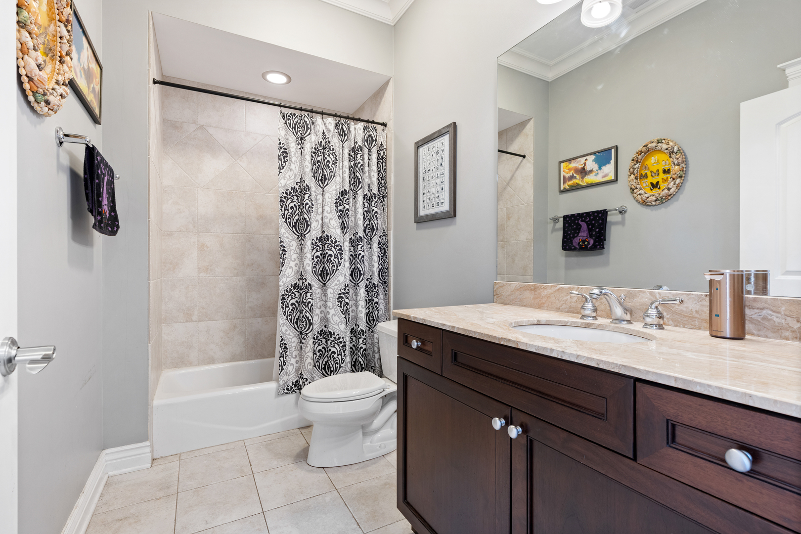 4927 N Damen Avenue Unit: 2E