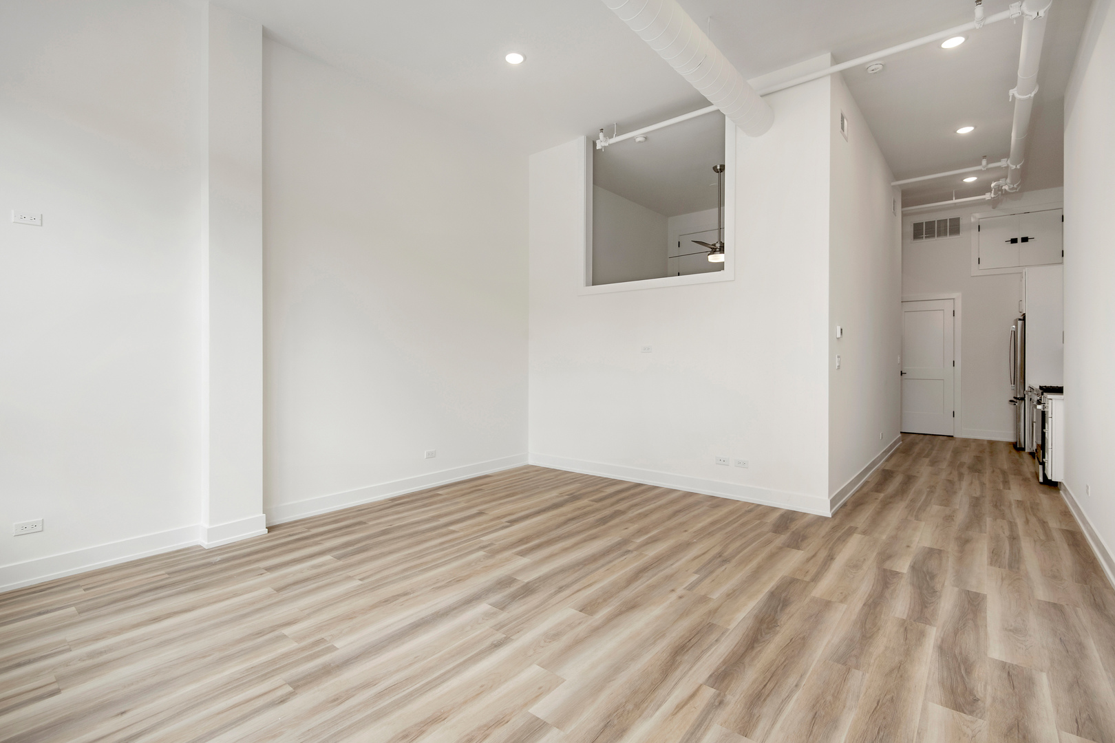 2915 W Belmont Avenue Unit: 1B