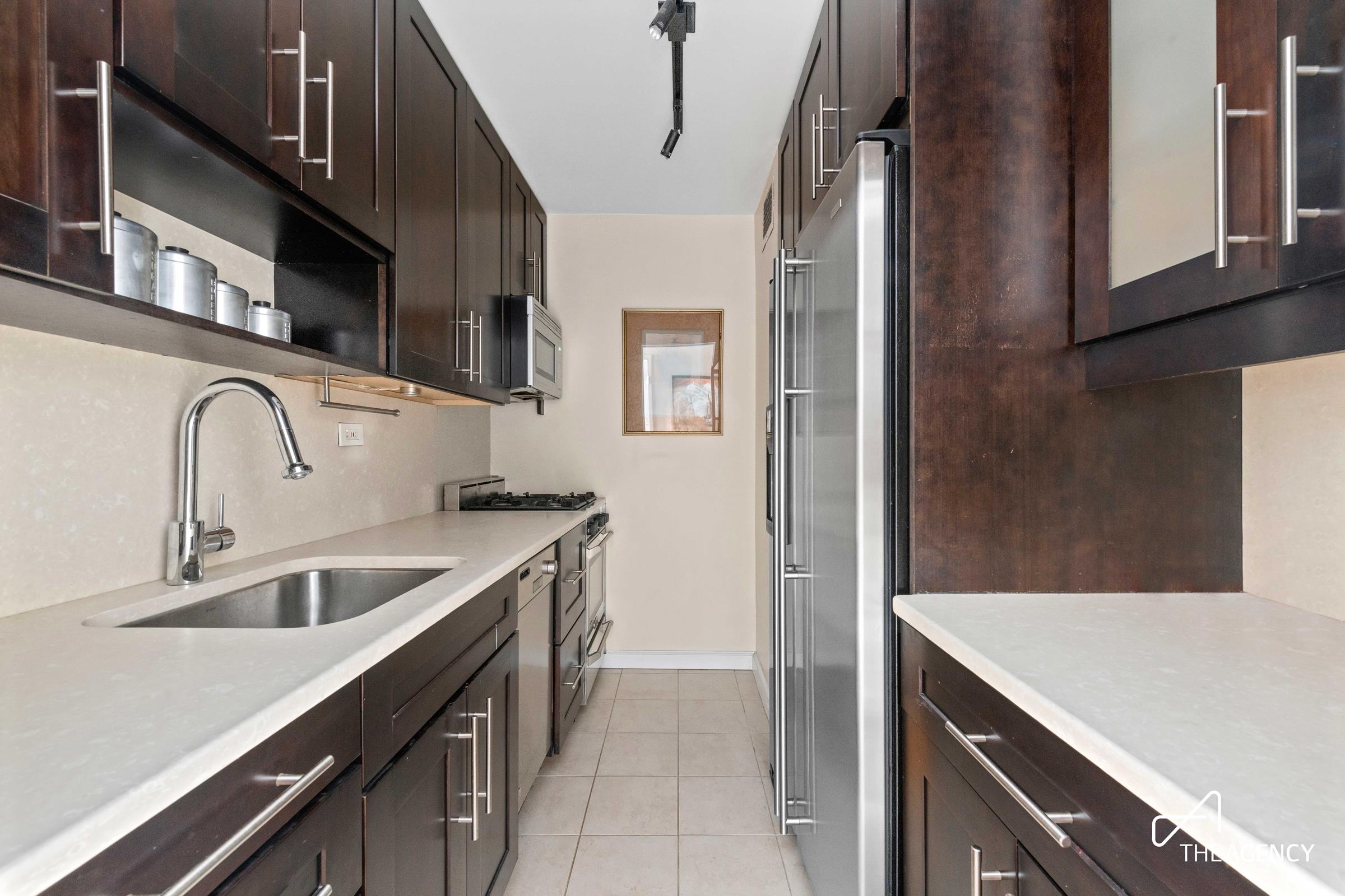 180 W End Avenue 26-J