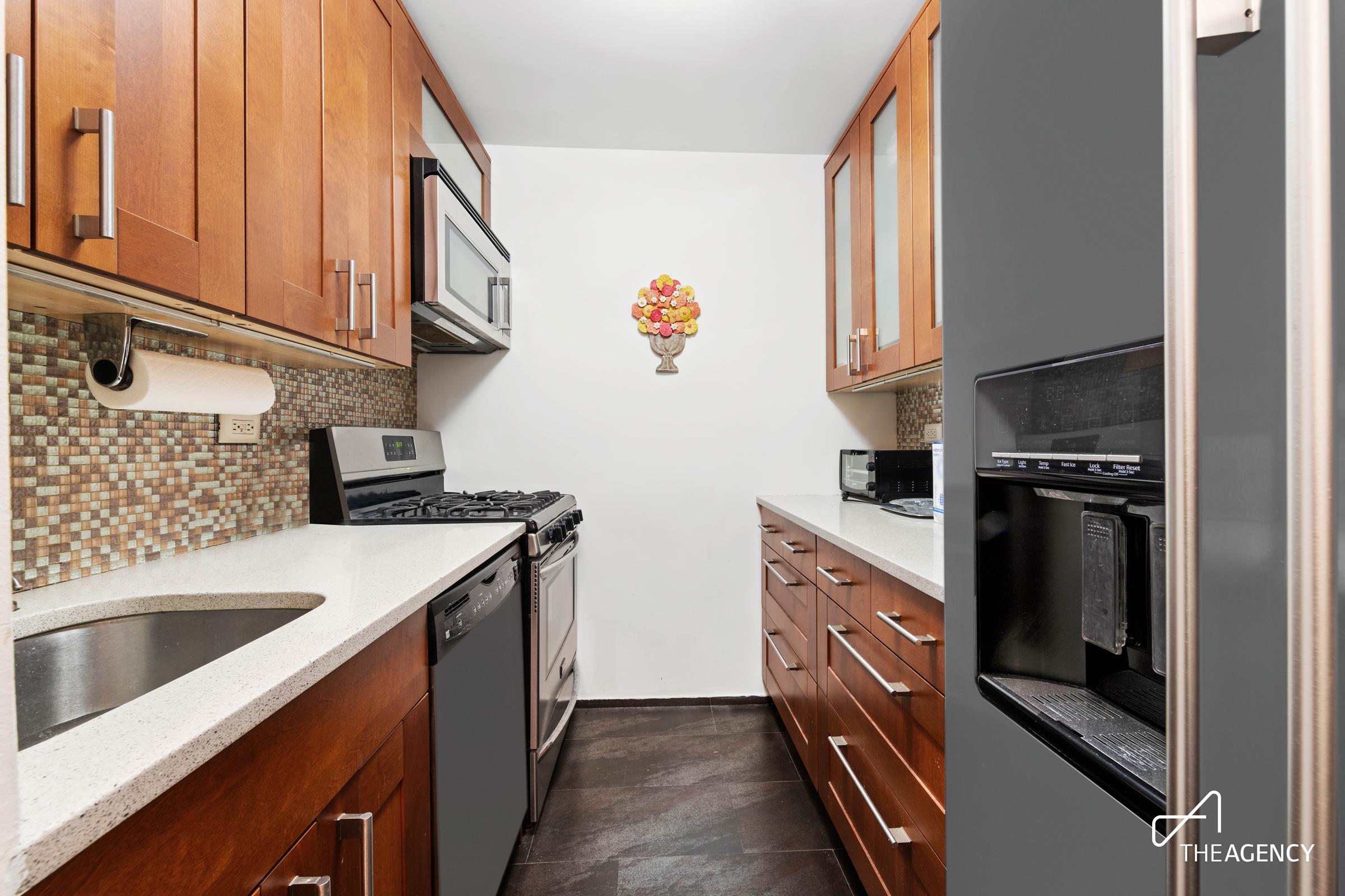 180 W End Avenue 15-G