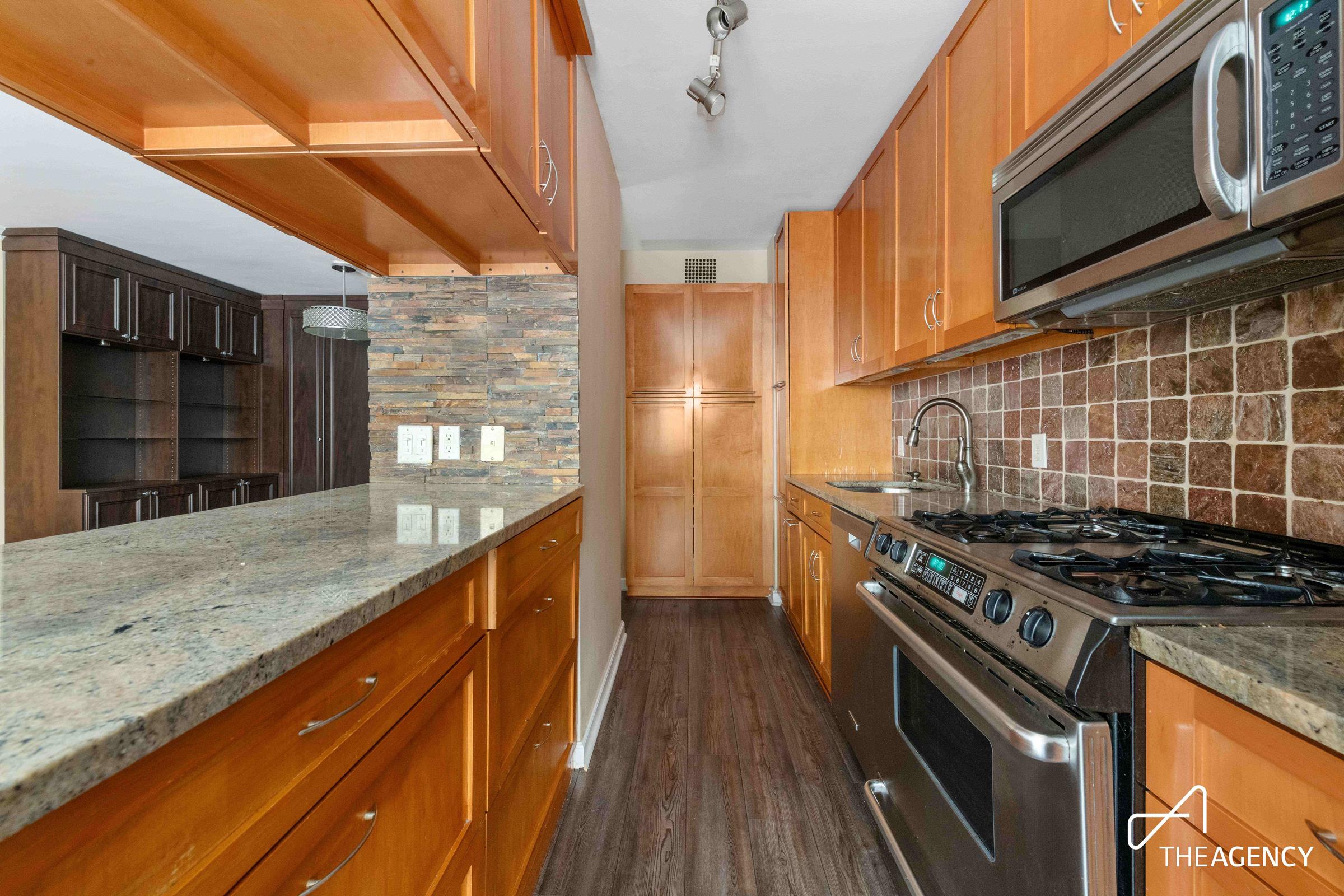 180 W End Avenue 4-F