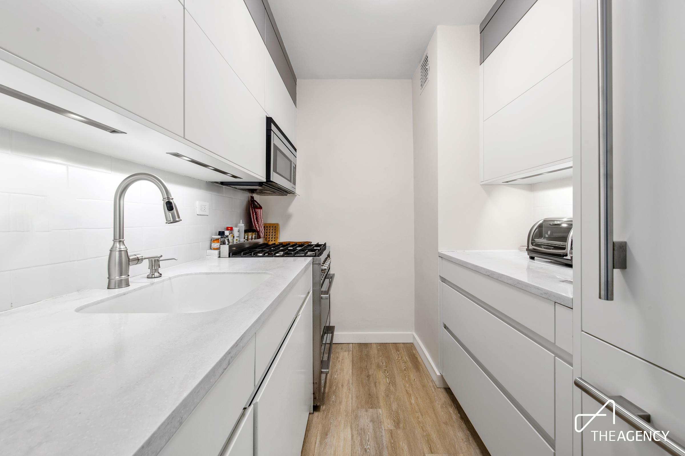 150 W End Avenue 29-N