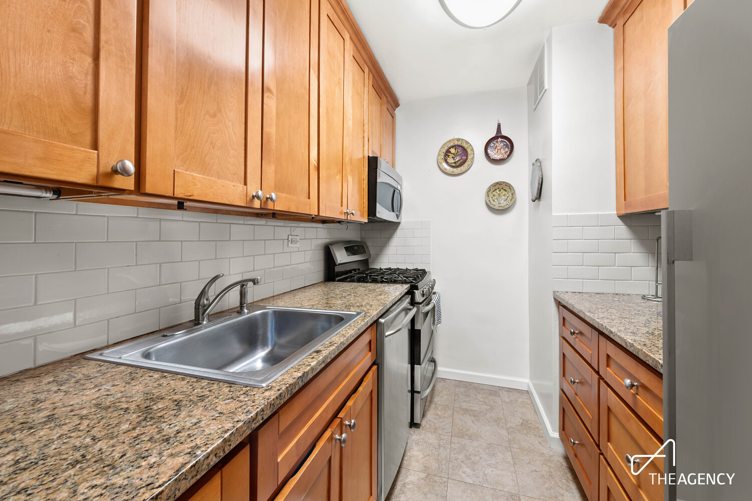 150 W END Avenue 5J