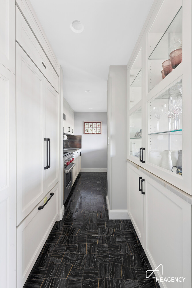 205 W END Avenue 28FG