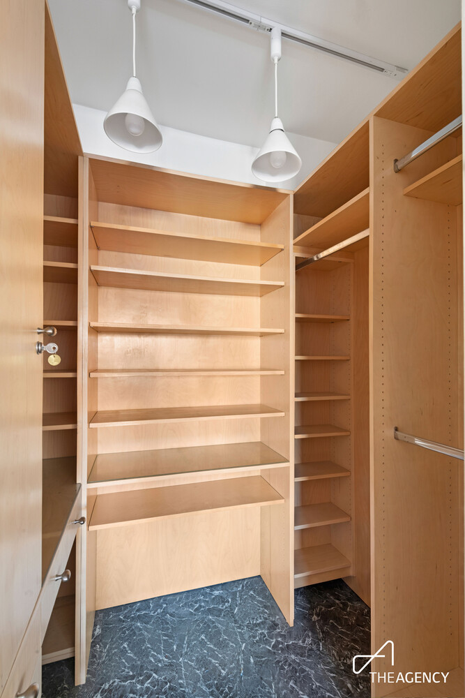 180 W END Avenue 12R