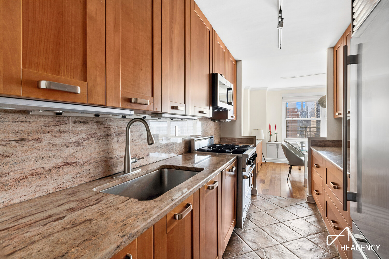 150 W END Avenue 19C