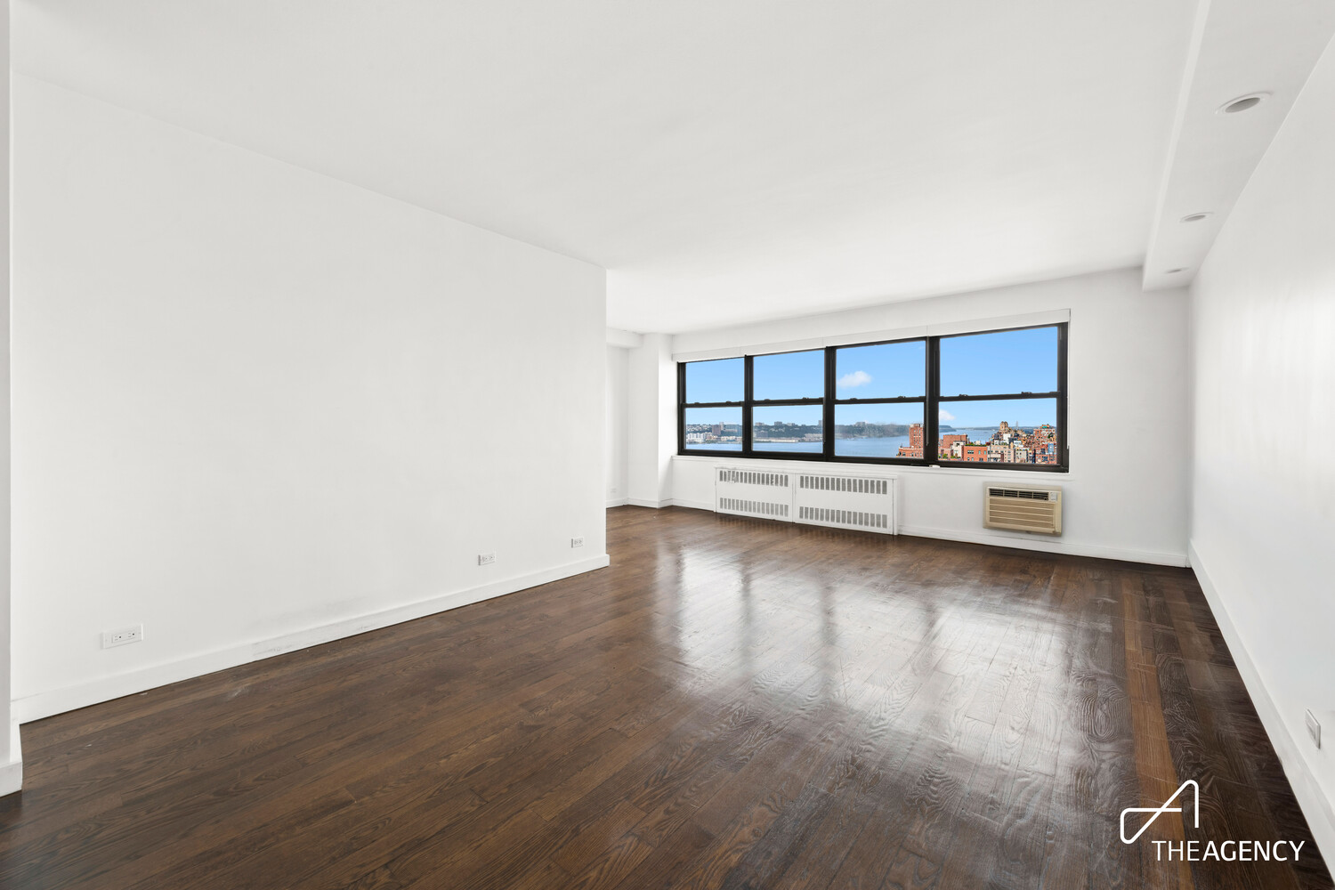 205 W END Avenue 28R