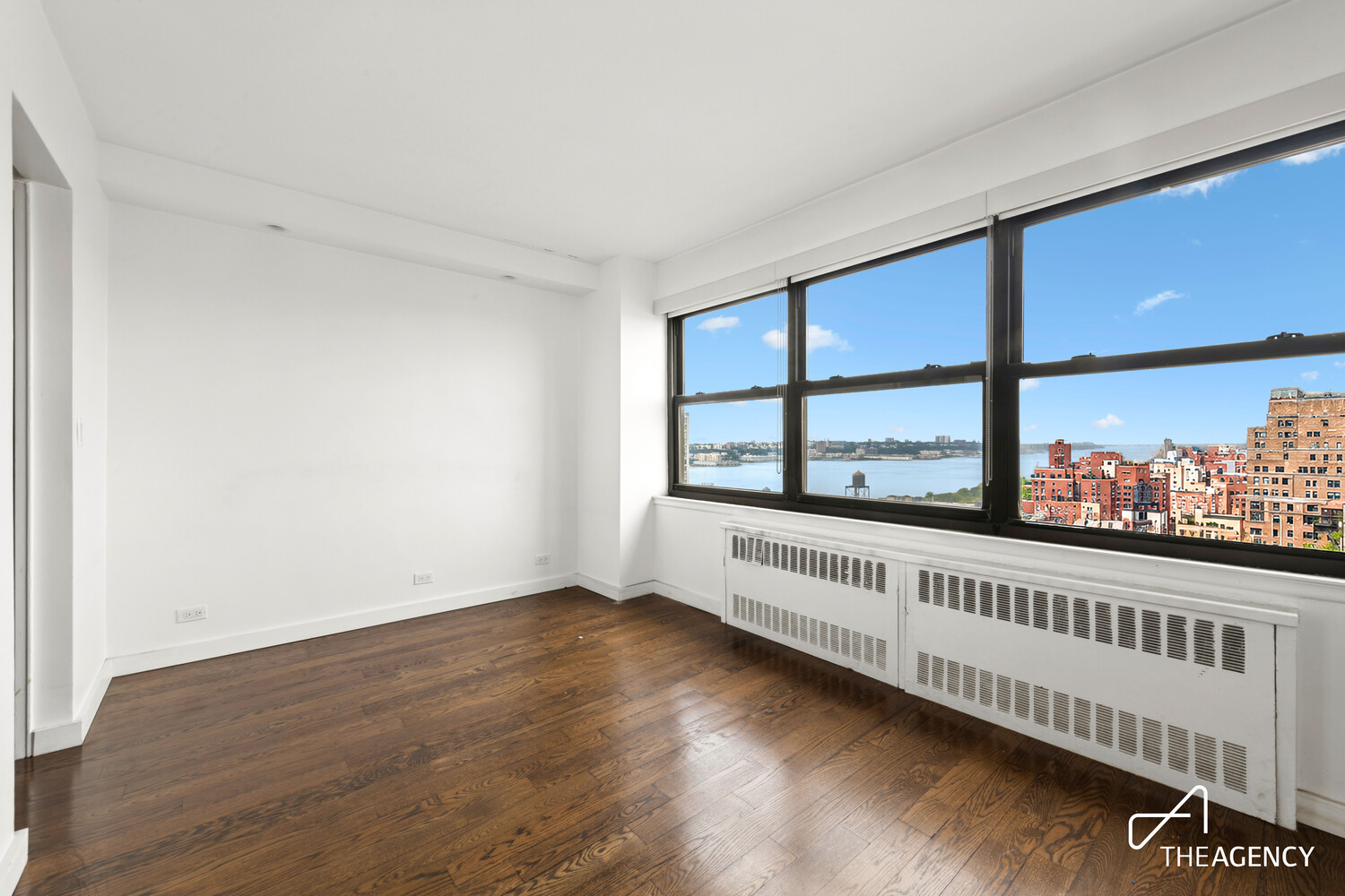 205 W END Avenue 28R