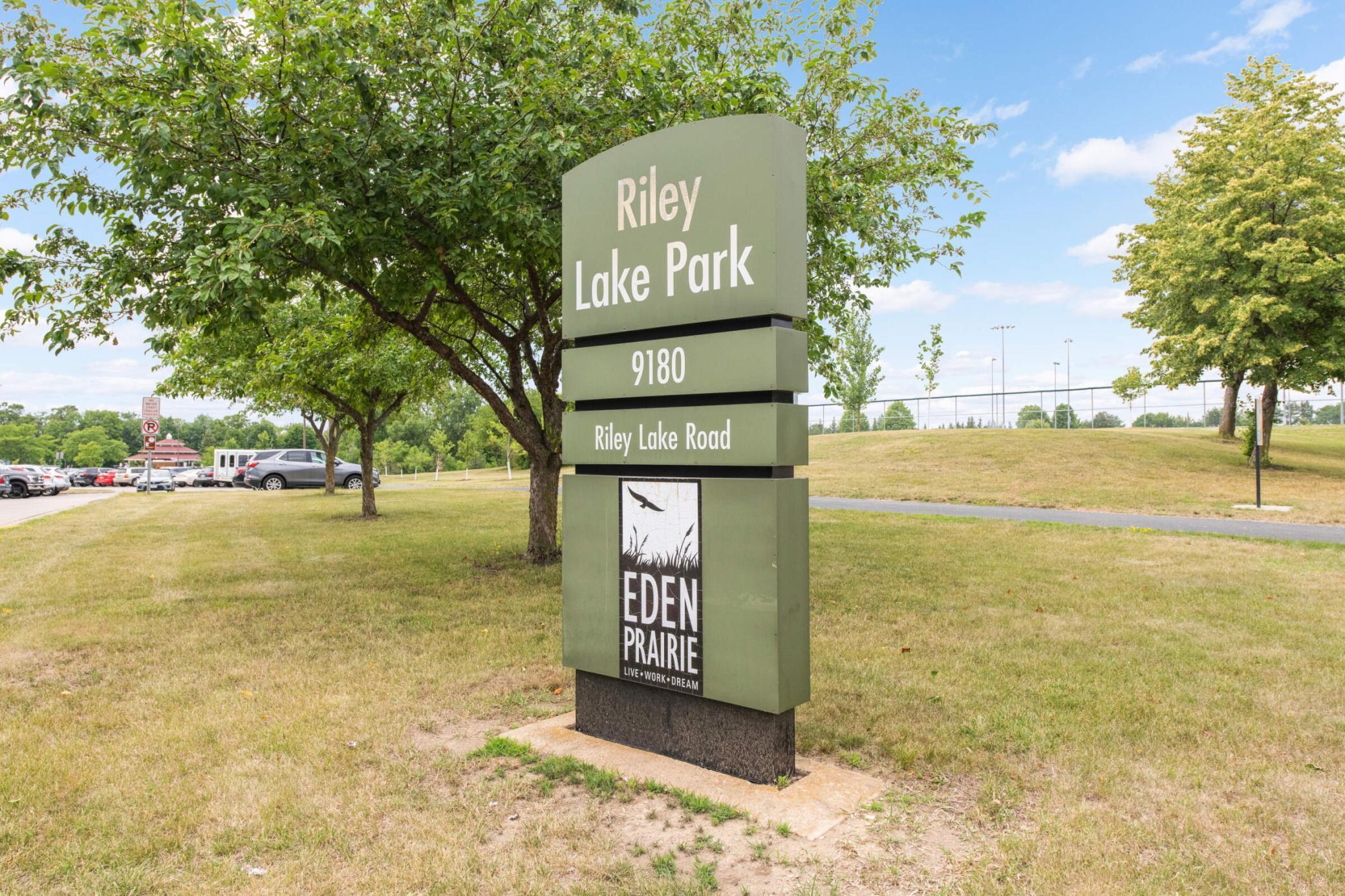 18136 Overland Trail