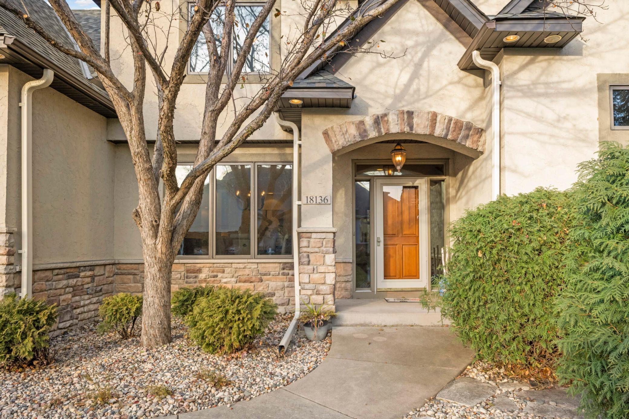 18136 Overland Trail