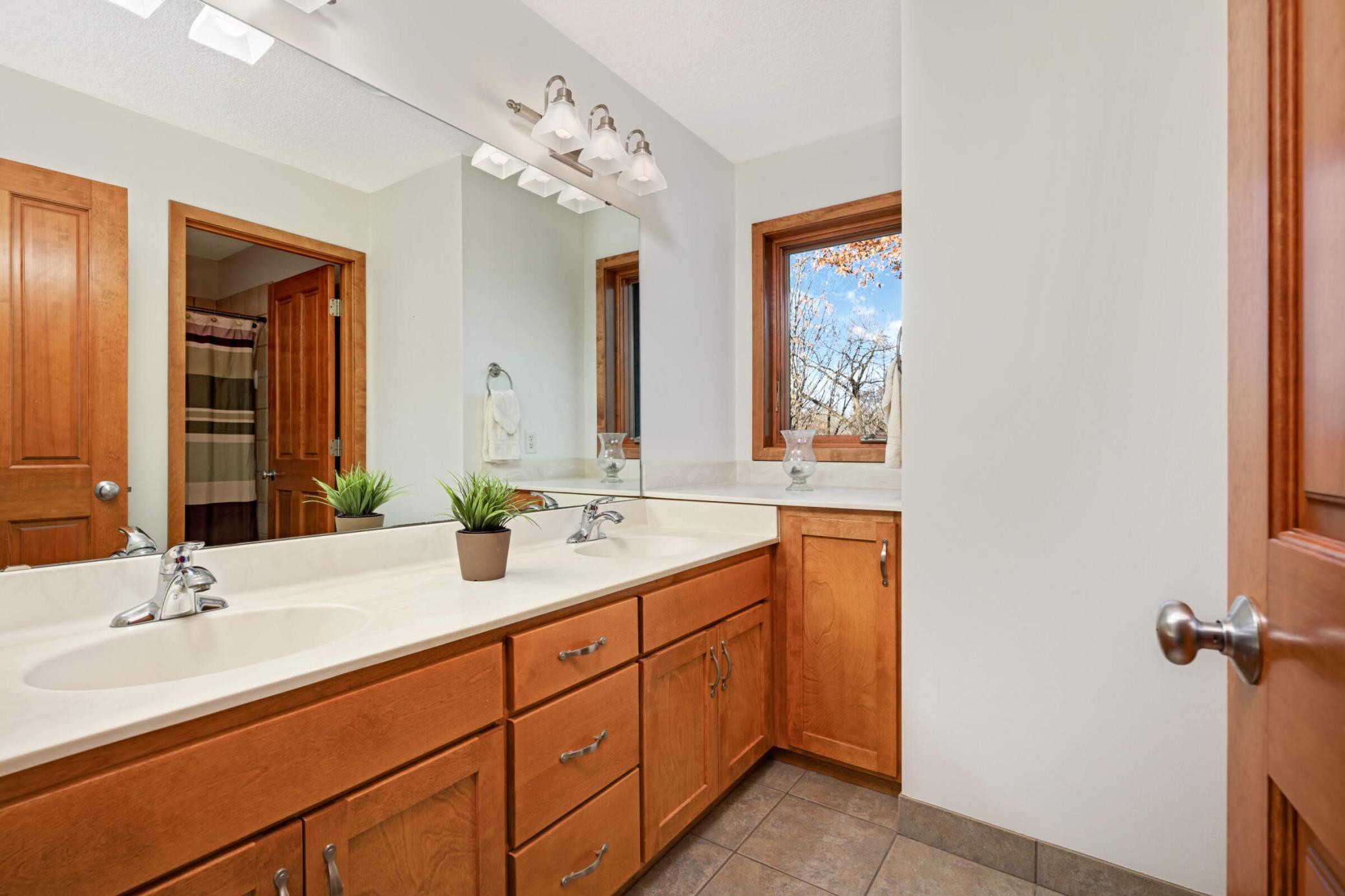 18136 Overland Trail