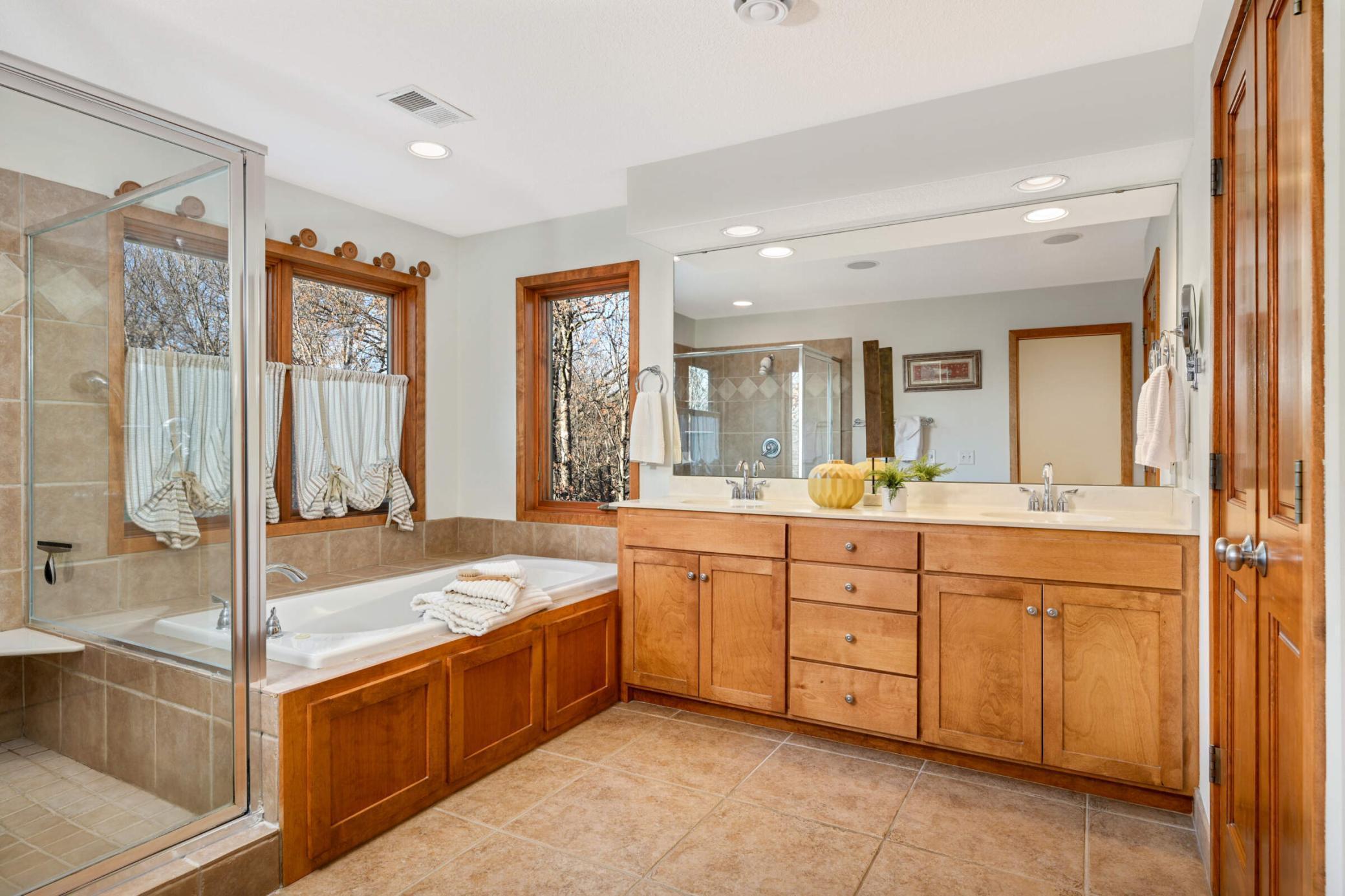 18136 Overland Trail