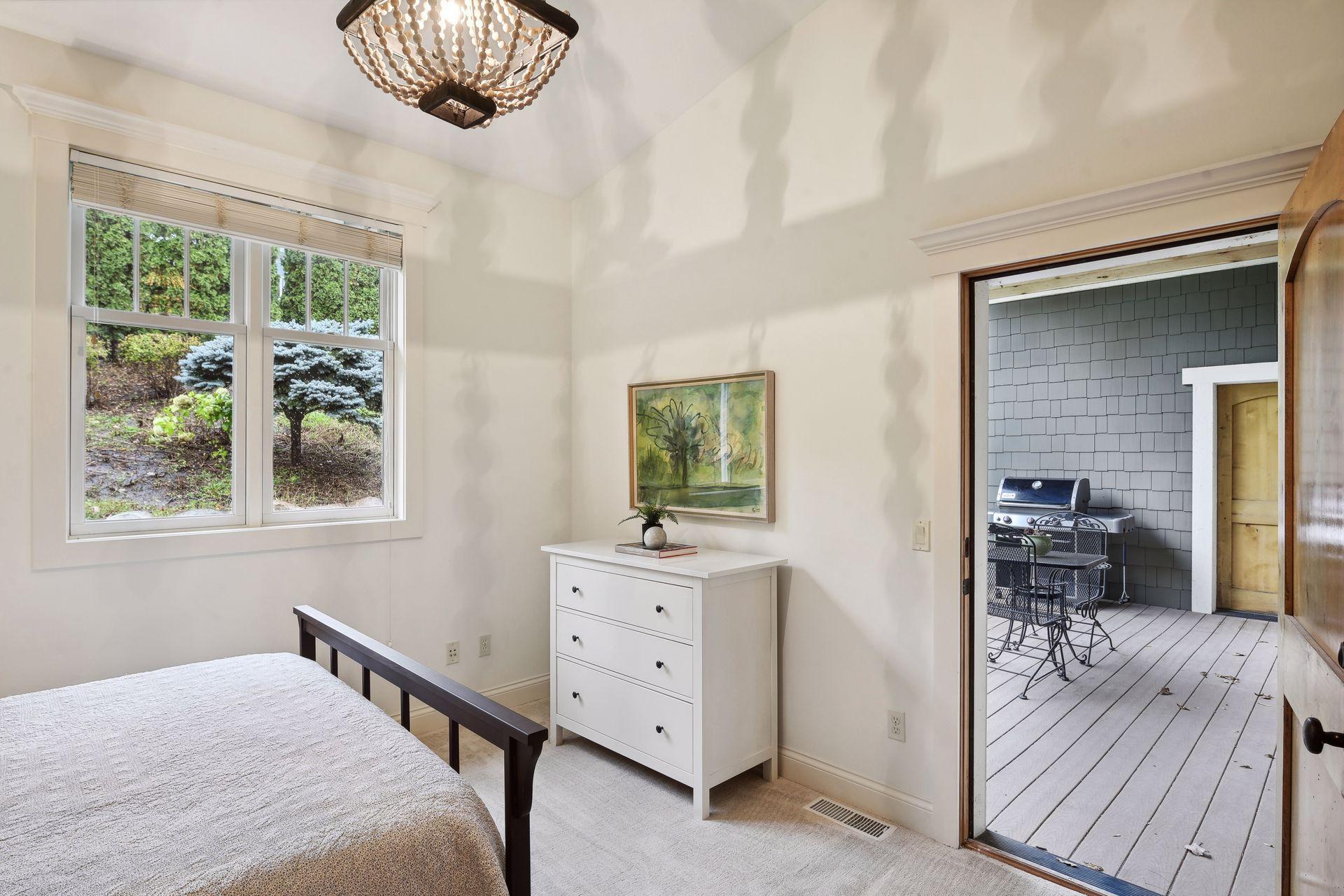 5140 Greenwood Circle