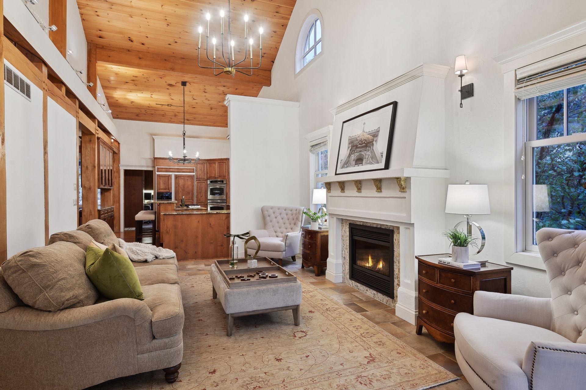 5140 Greenwood Circle