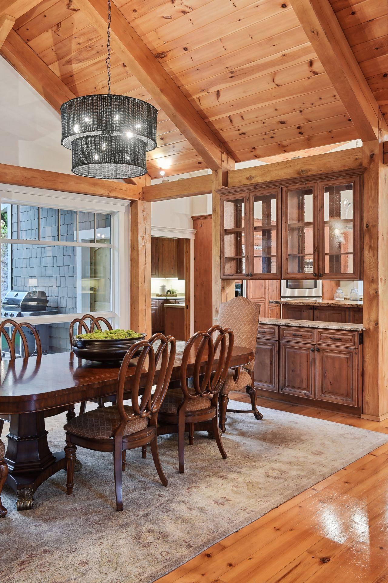 5140 Greenwood Circle