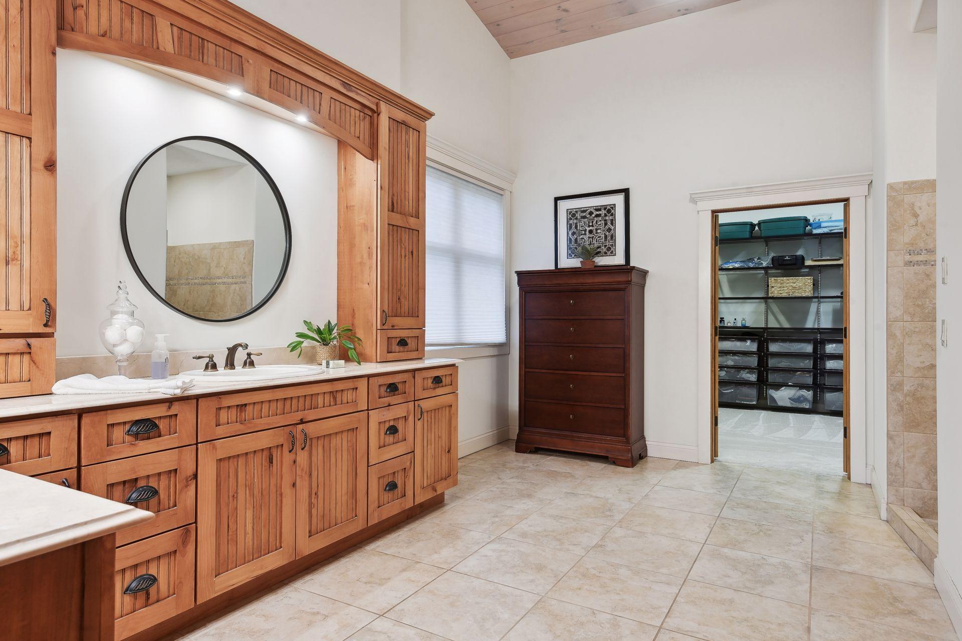 5140 Greenwood Circle