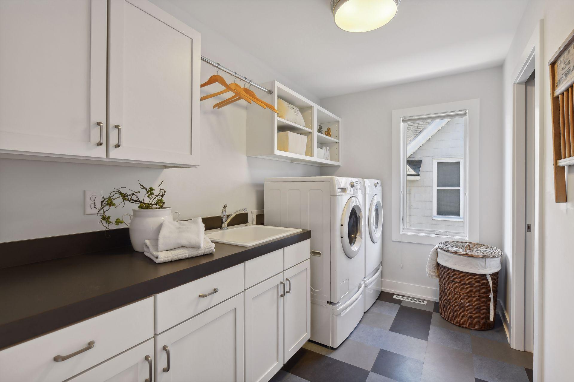 4524 Zenith Avenue S